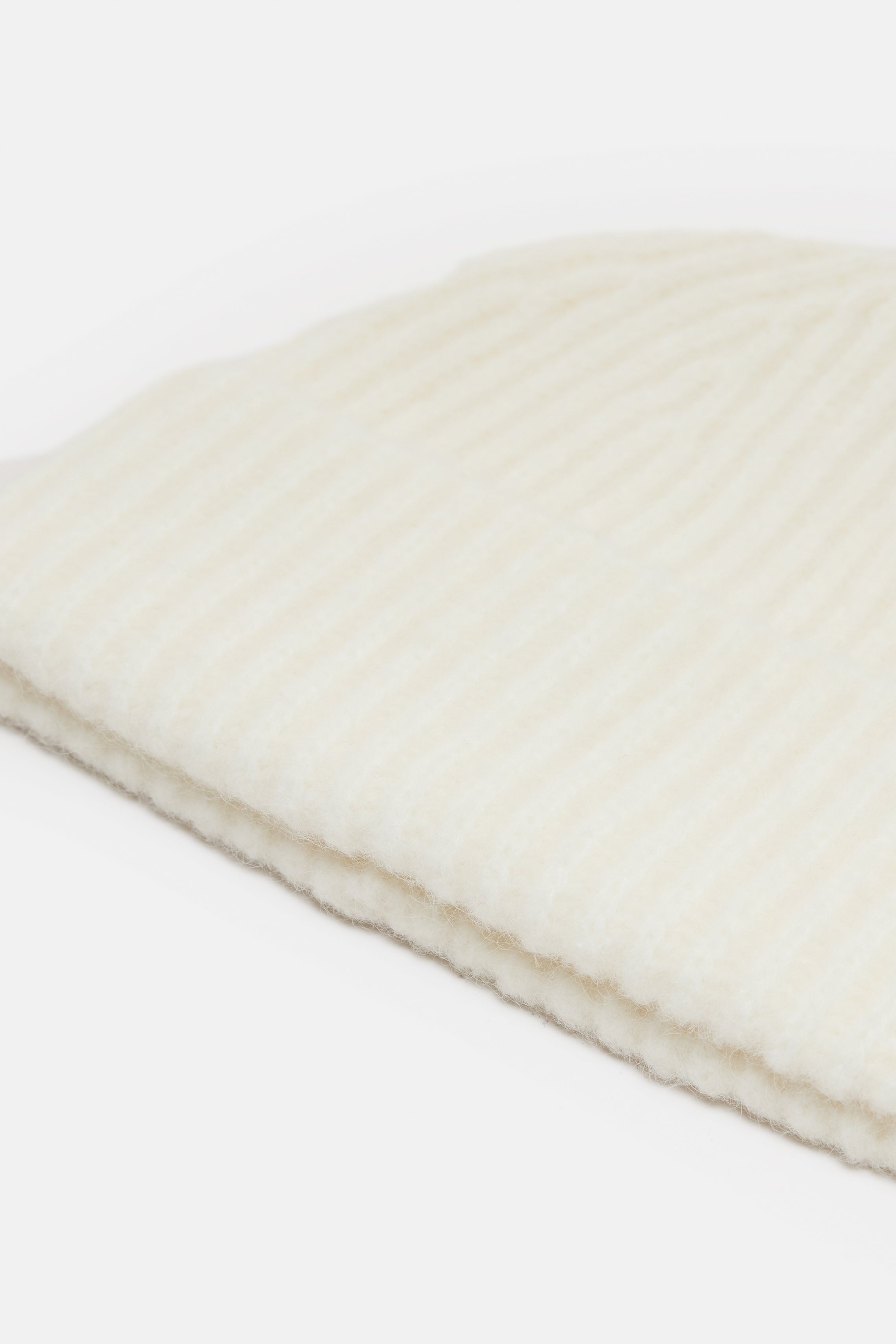 KNITTED HAT