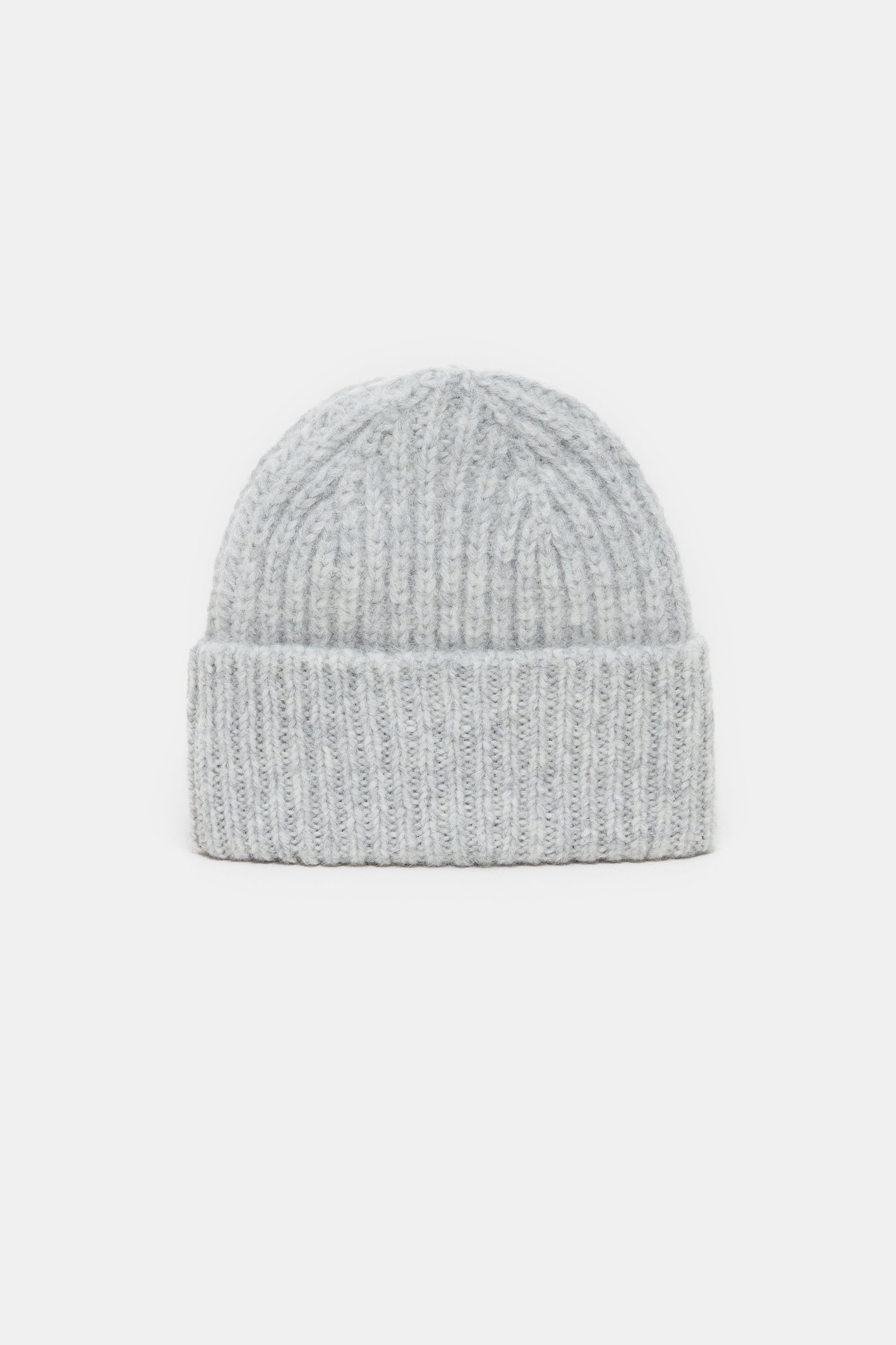 KNITTED HAT