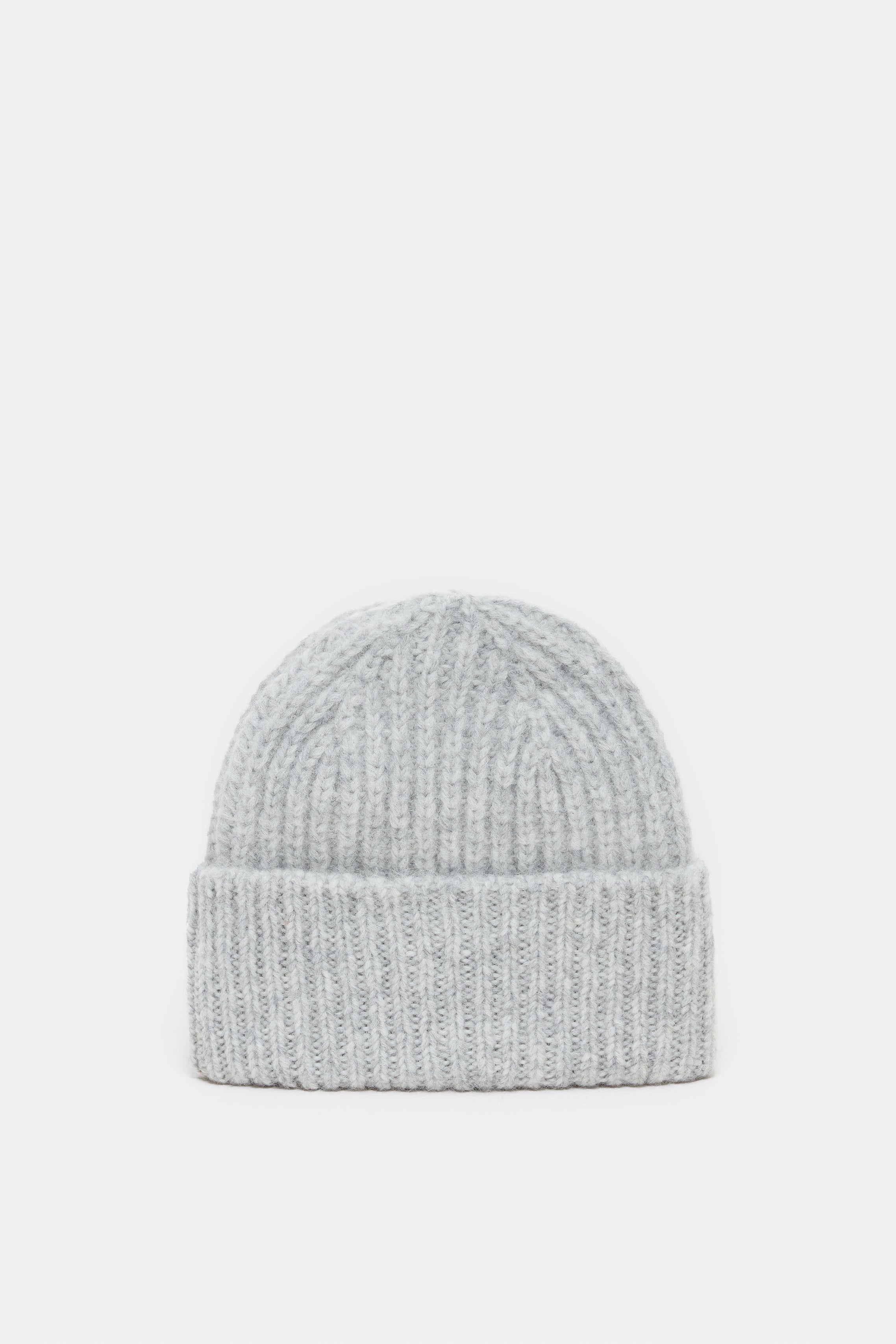KNITTED HAT