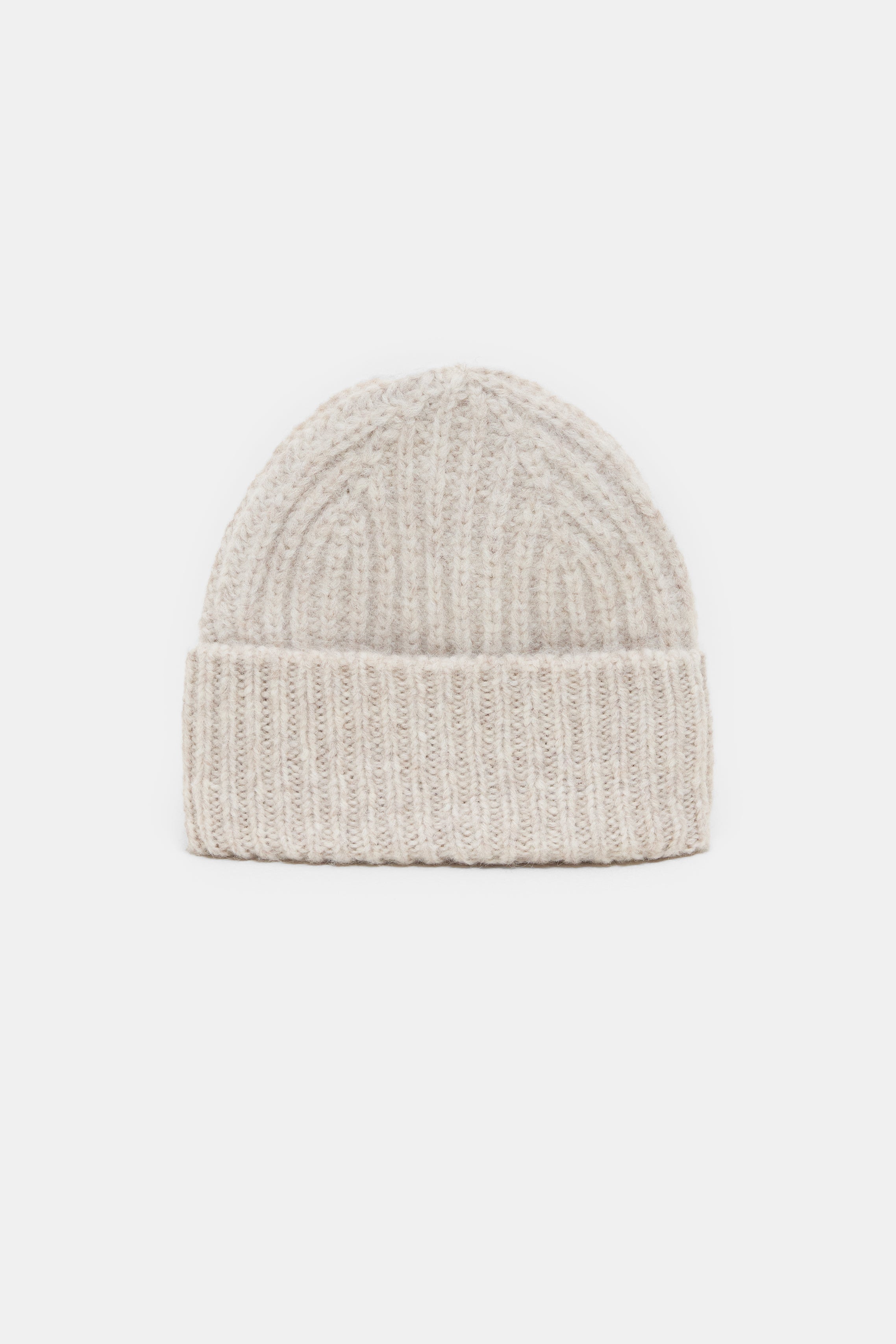 KNITTED HAT