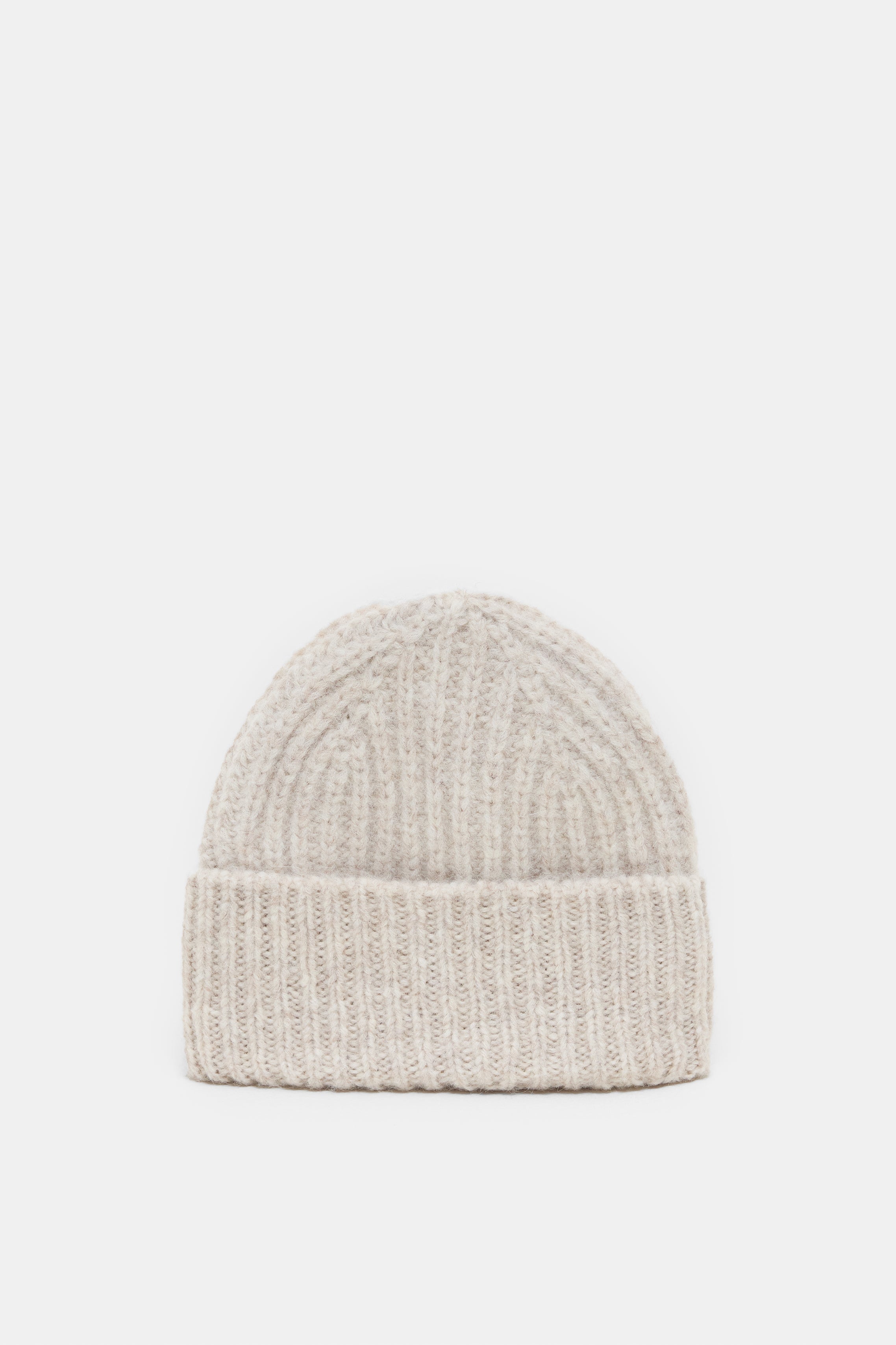KNITTED HAT