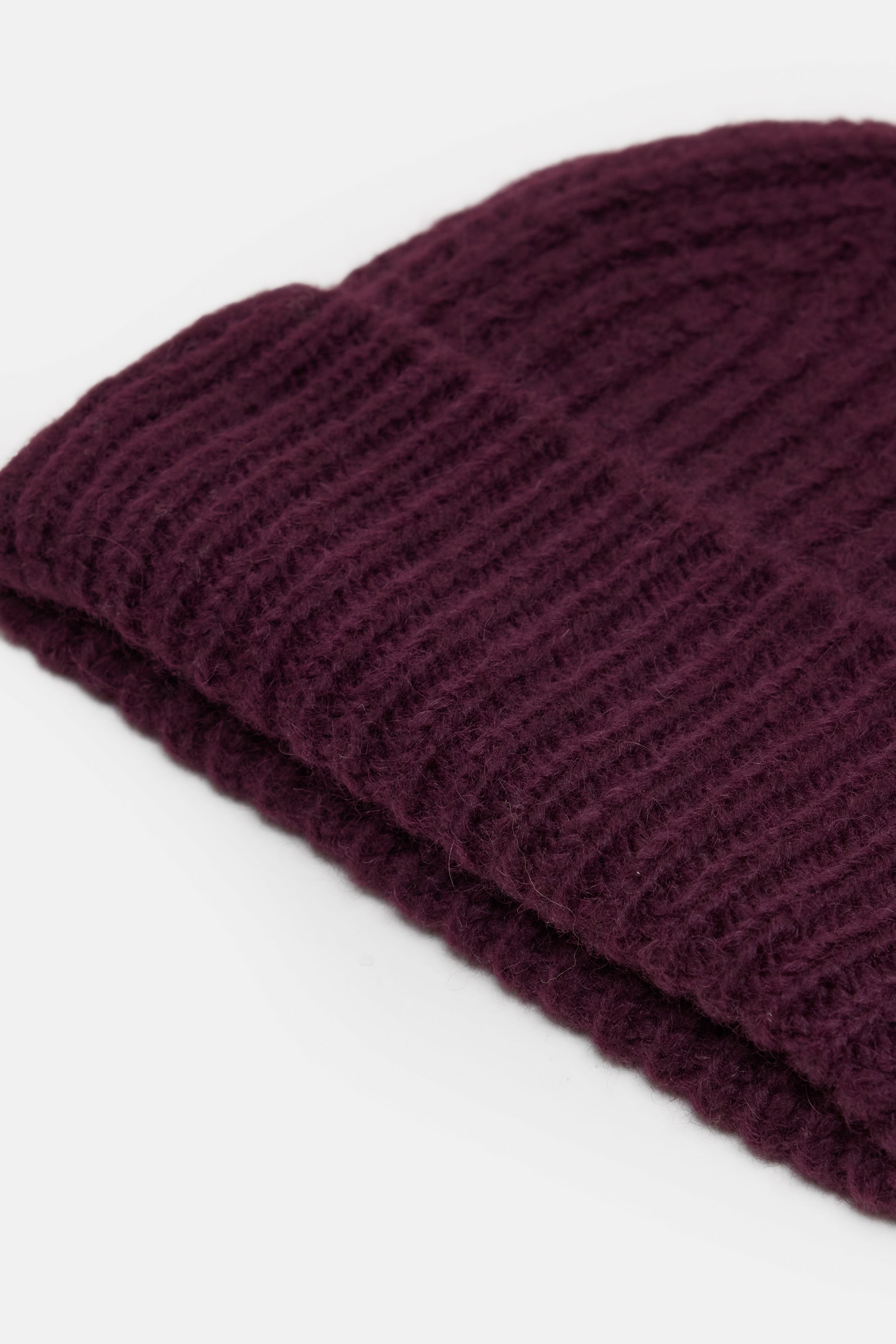 KNITTED HAT
