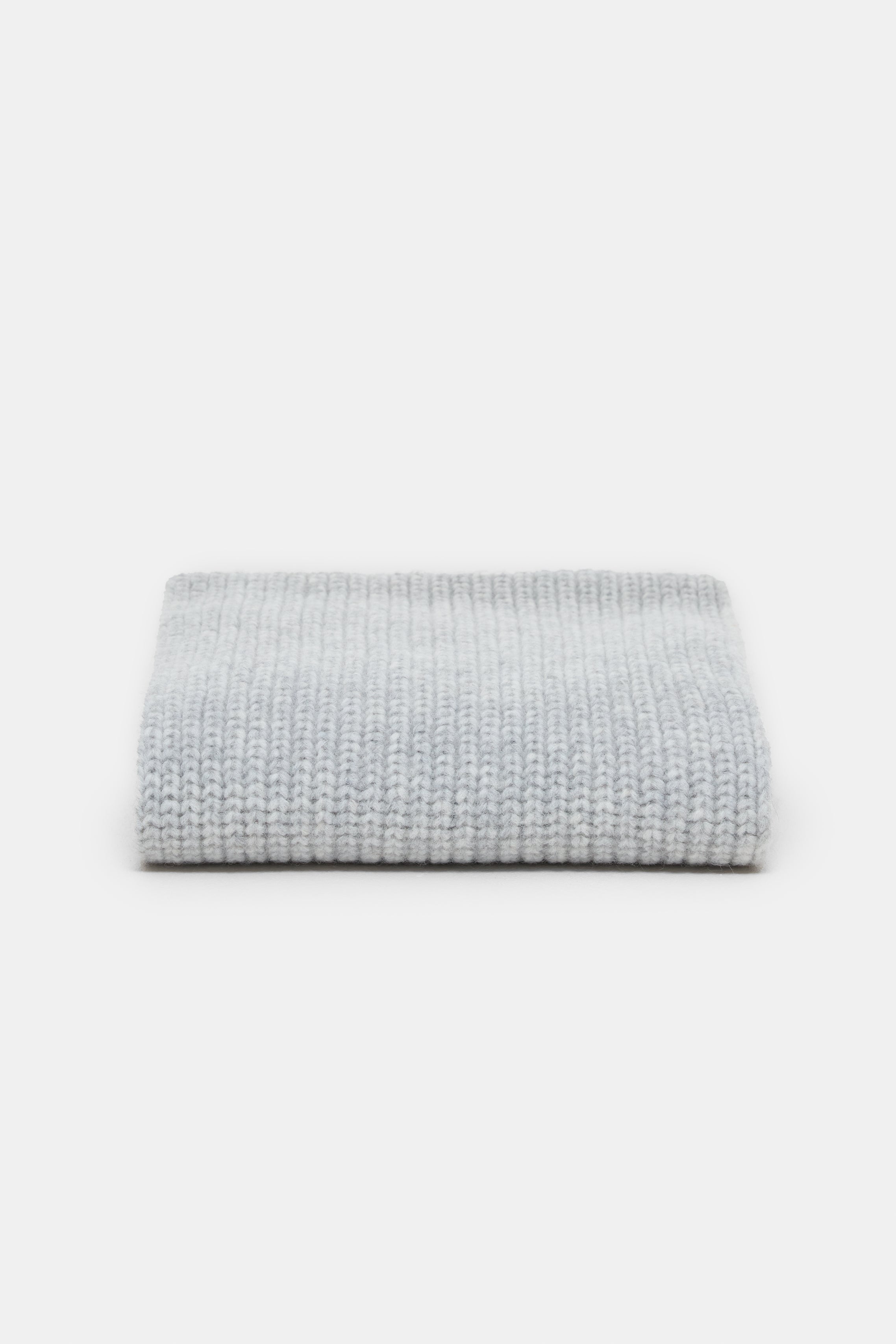 KNITTED SCARF