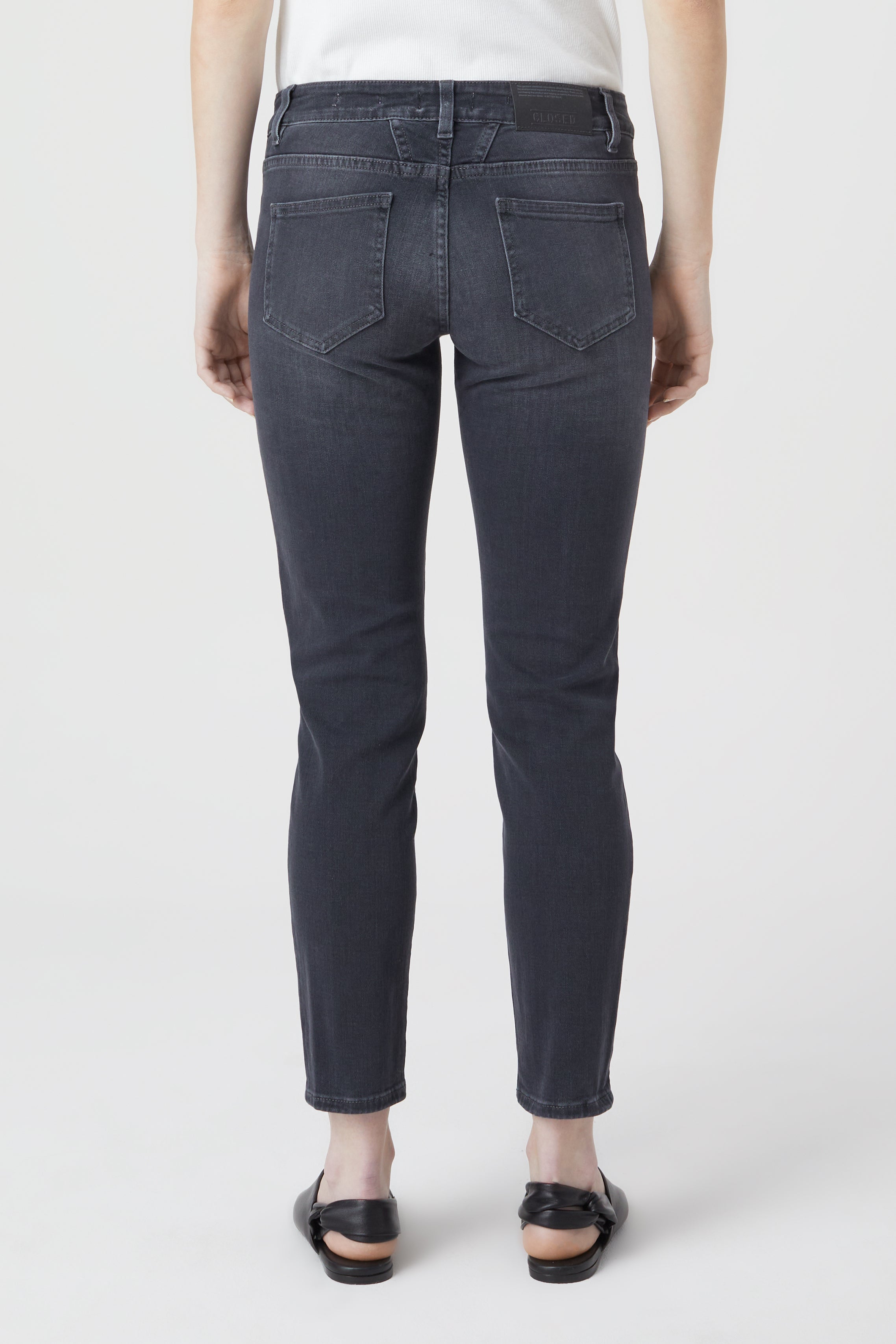 CLOSED-STYLE NAME BAKER JEANS-ARCHIVE-SALE-OUTLET-Lagerverkauf-Jeans-ARCHIVIST