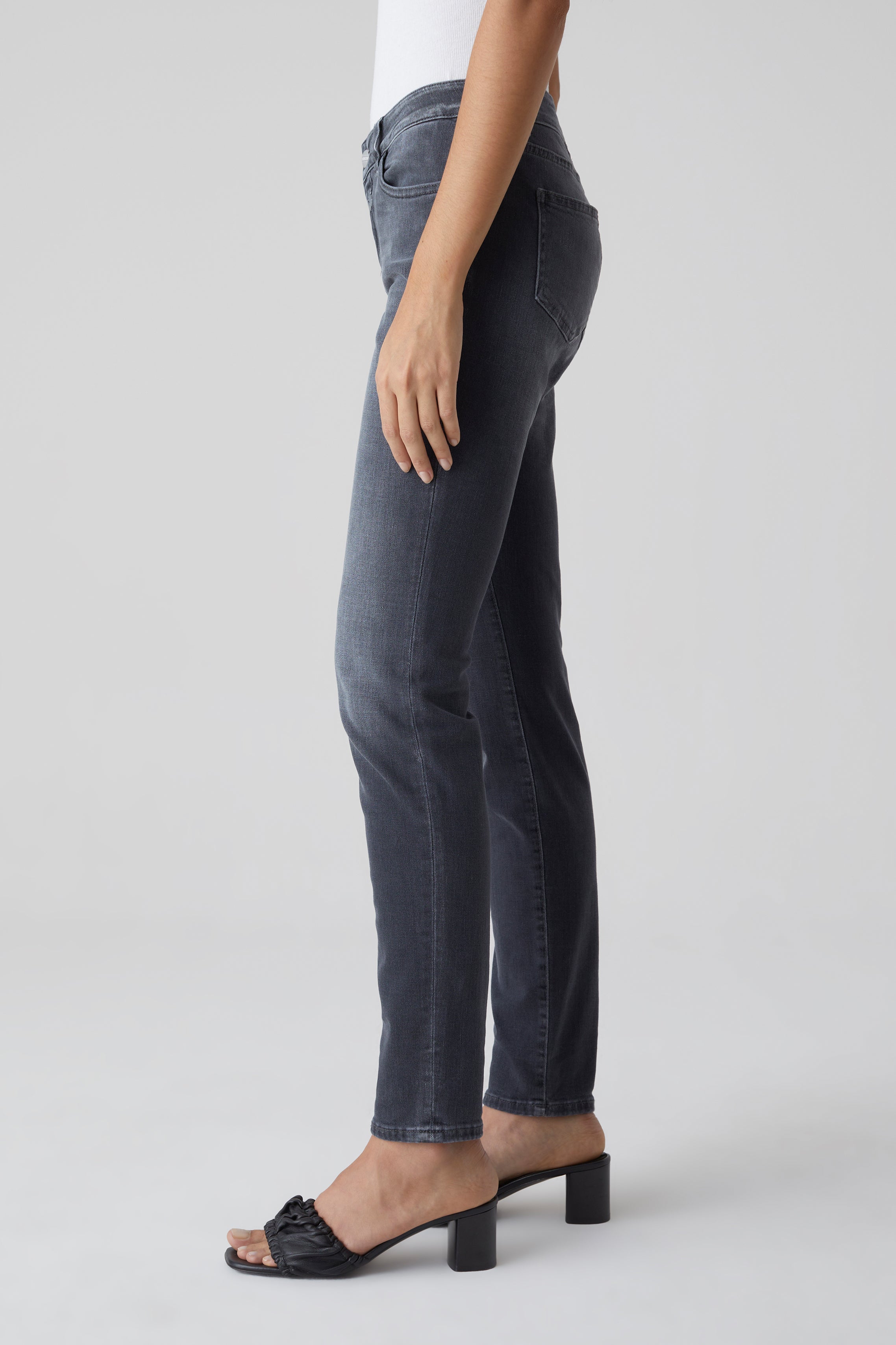 CLOSED-STYLE NAME BAKER LONG JEANS-ARCHIVE-SALE-OUTLET-Lagerverkauf-Jeans-ARCHIVIST