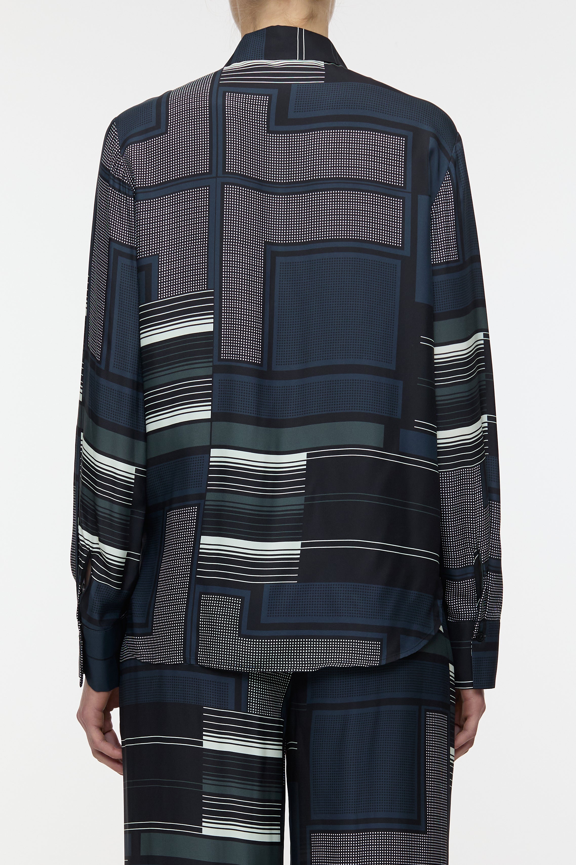 Closed-STRAIGHT FITTED SHIRT-Hemden & Blusen-Black-Deal-Outlet-by-ARCHIVIST