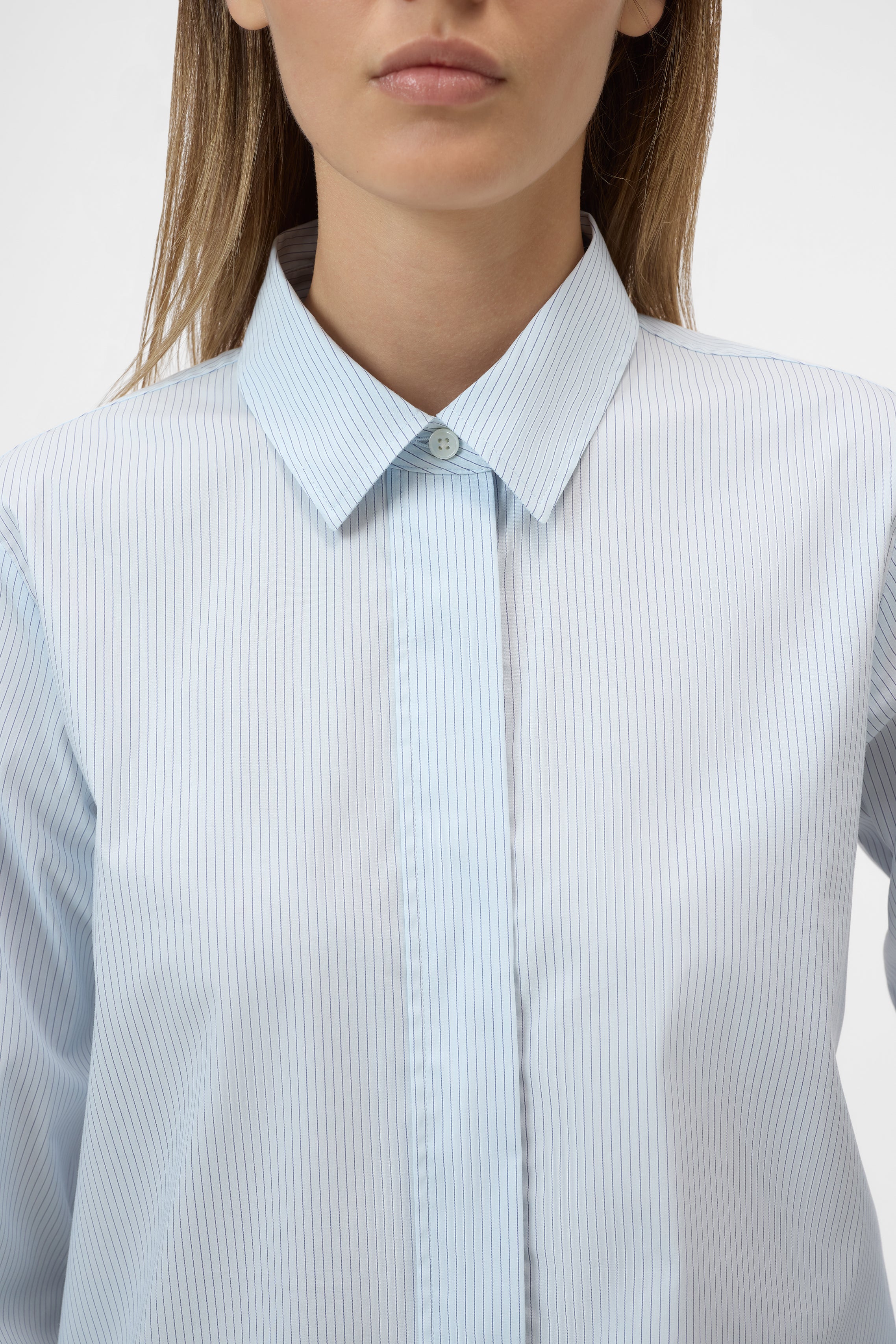 CLASSIC SHIRT