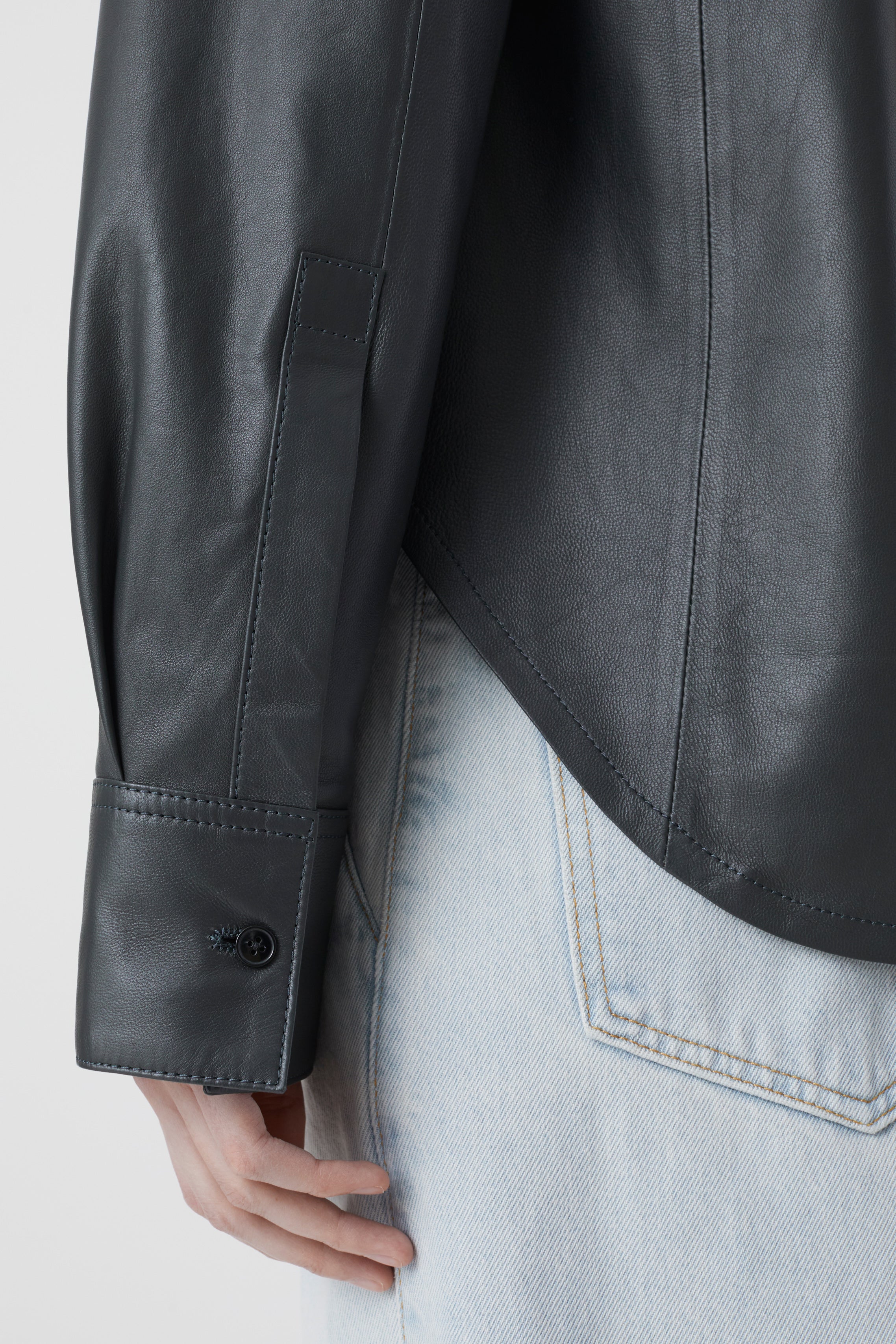 STRAIGHT FITTED SHIRT