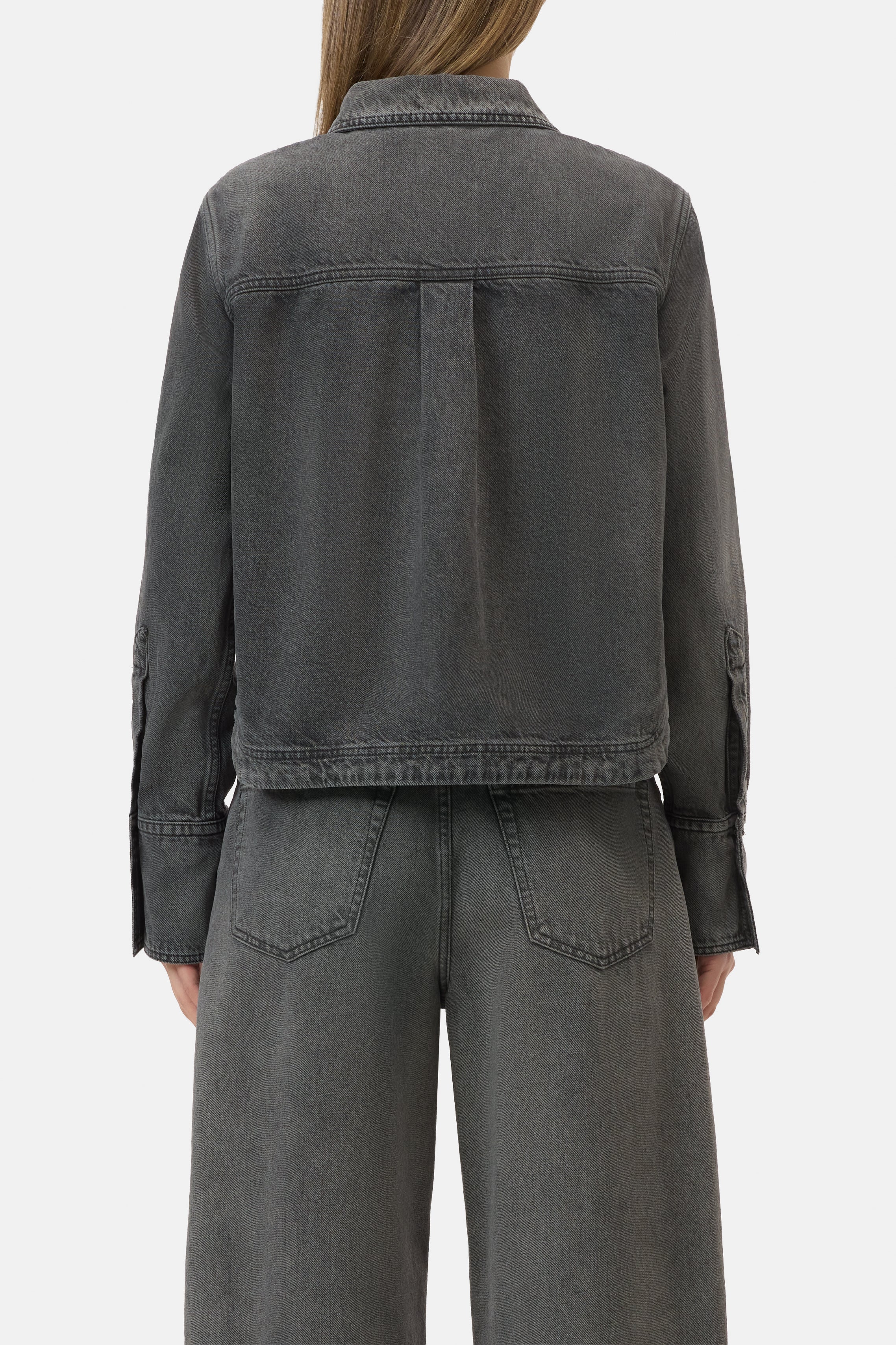 CURVED HEM SHIRT