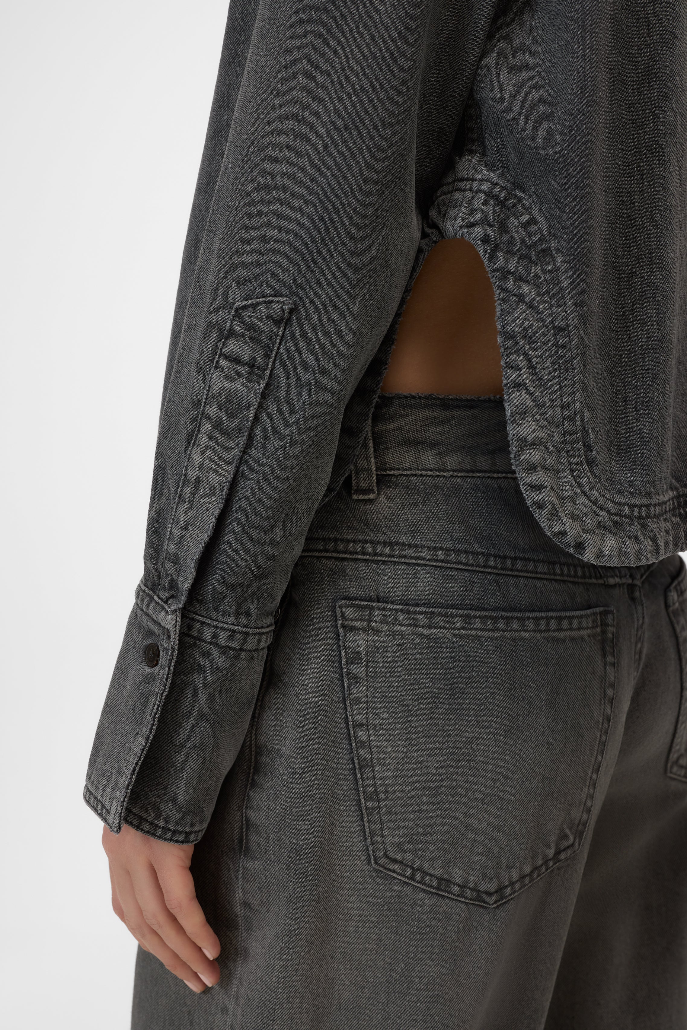 CURVED HEM SHIRT