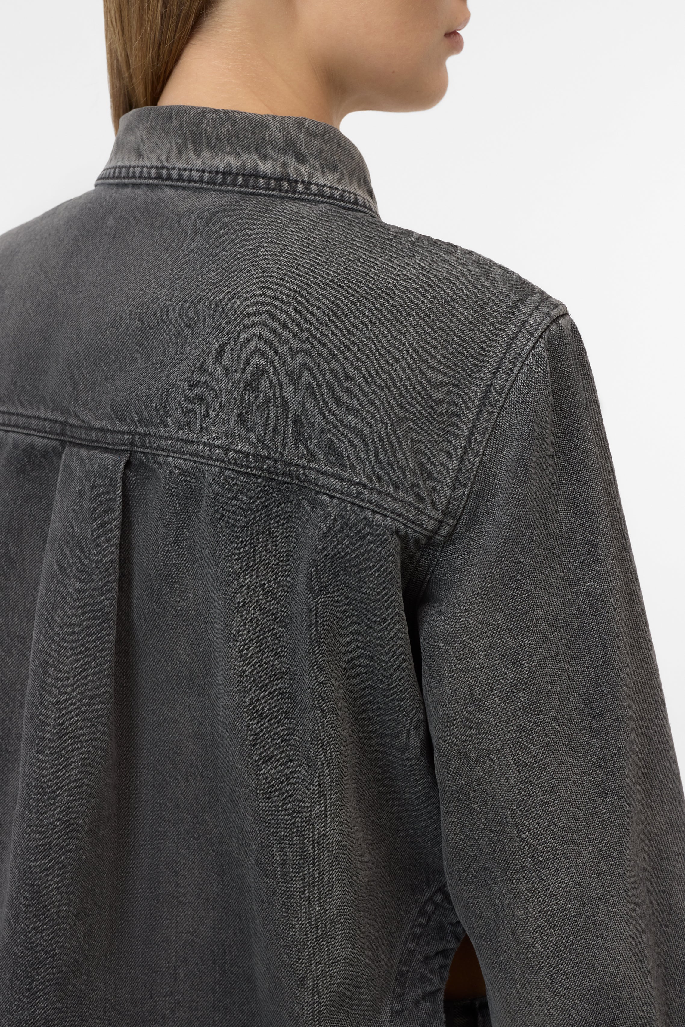 CURVED HEM SHIRT