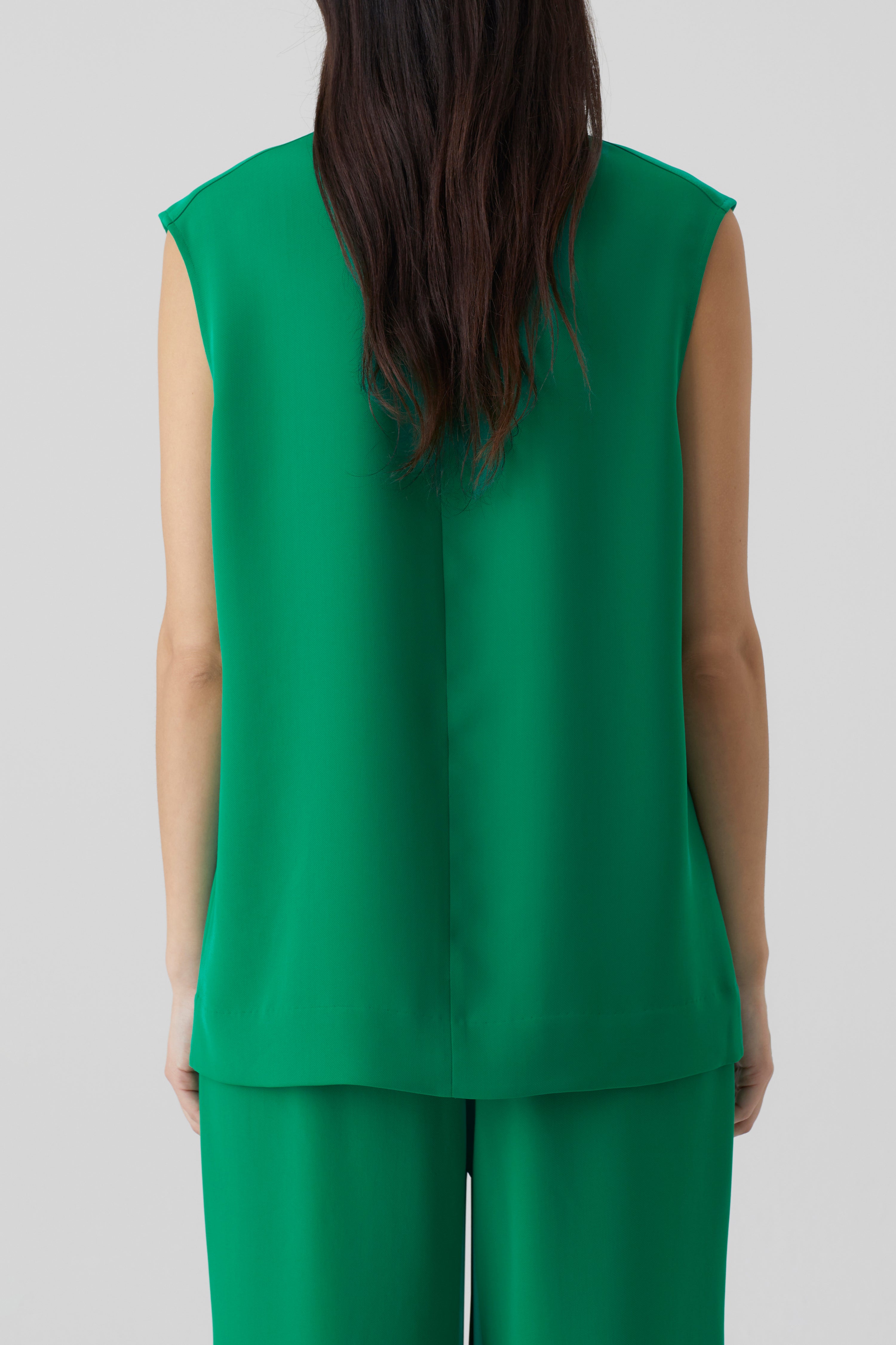 STAND-UP COLLAR TOP