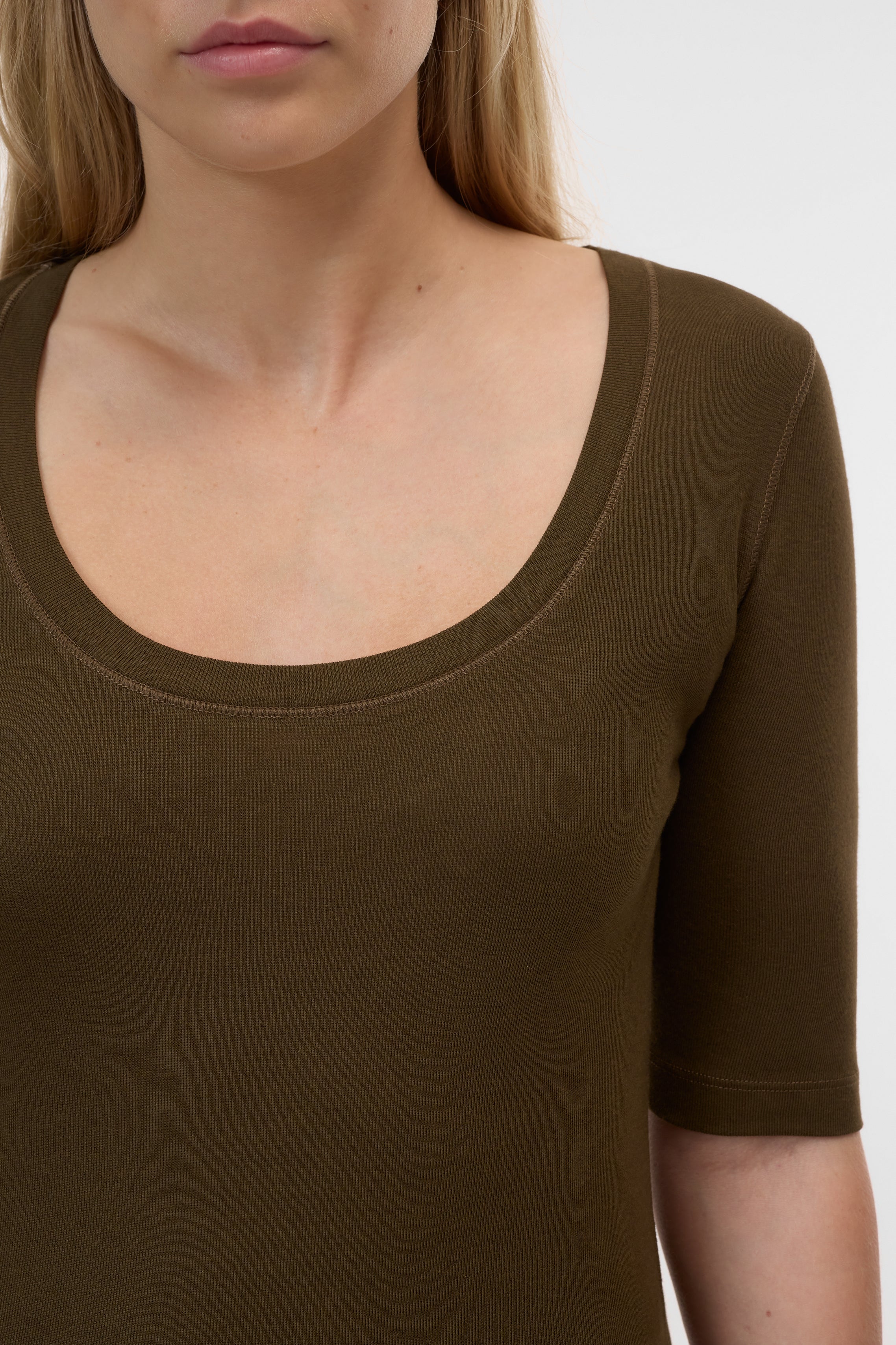 WIDE NECK SHORT SLEEVE