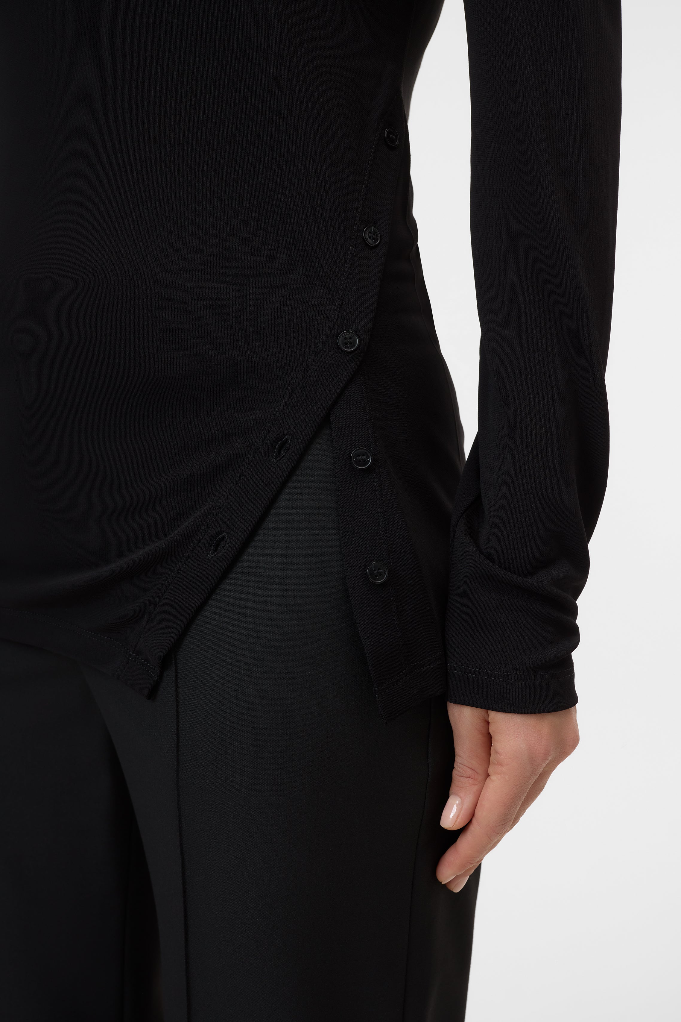 SLIT DETAIL LONGSLEEVE