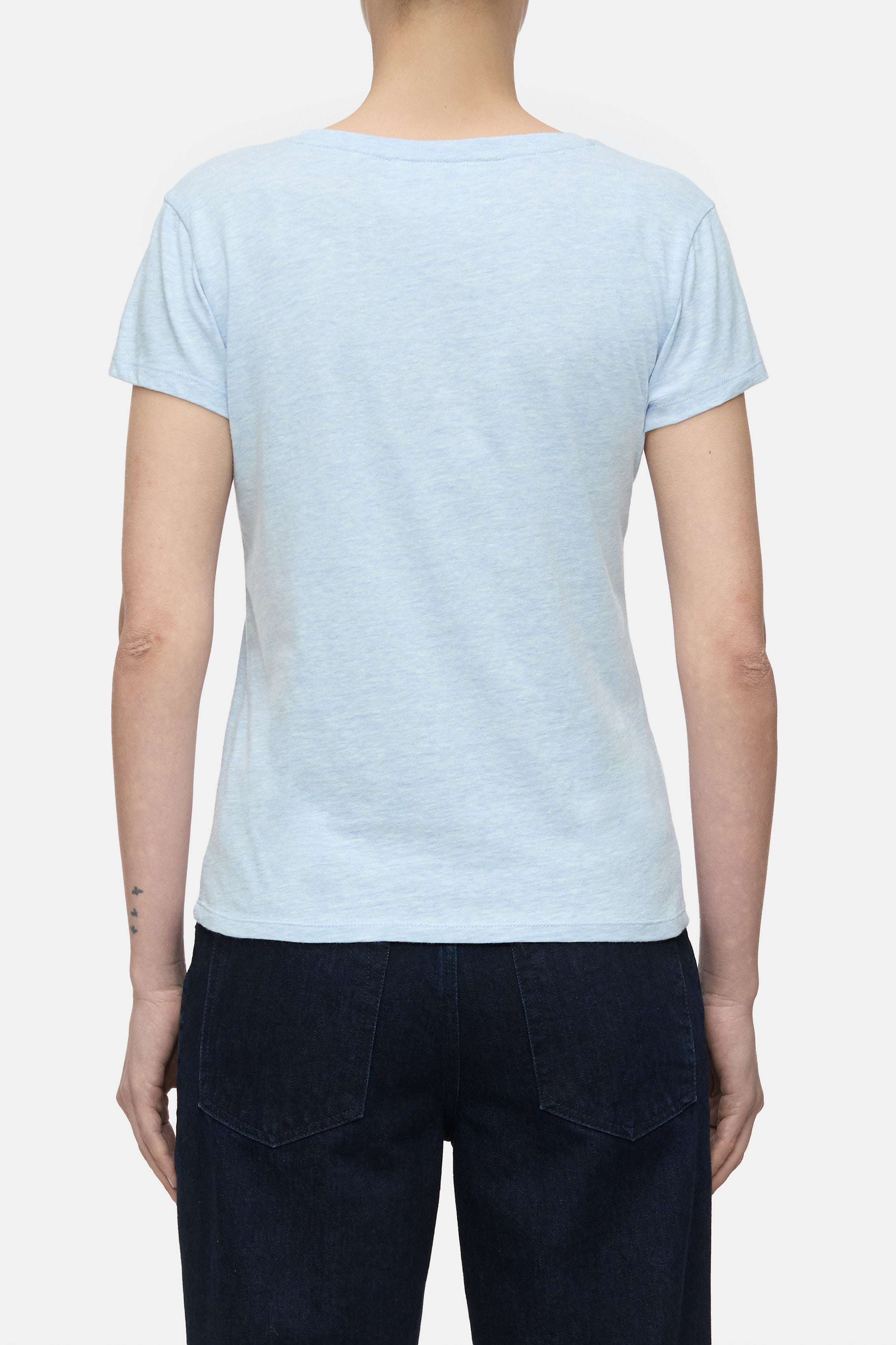 V-NECK T-SHIRT