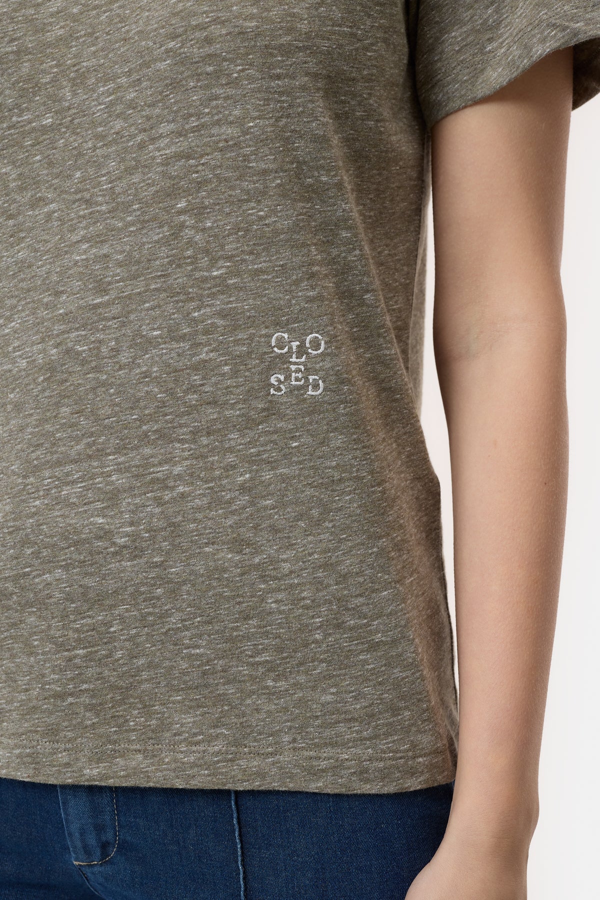BASIC T-SHIRT-Hemden & Blusen-Closed-ARCHIVIST