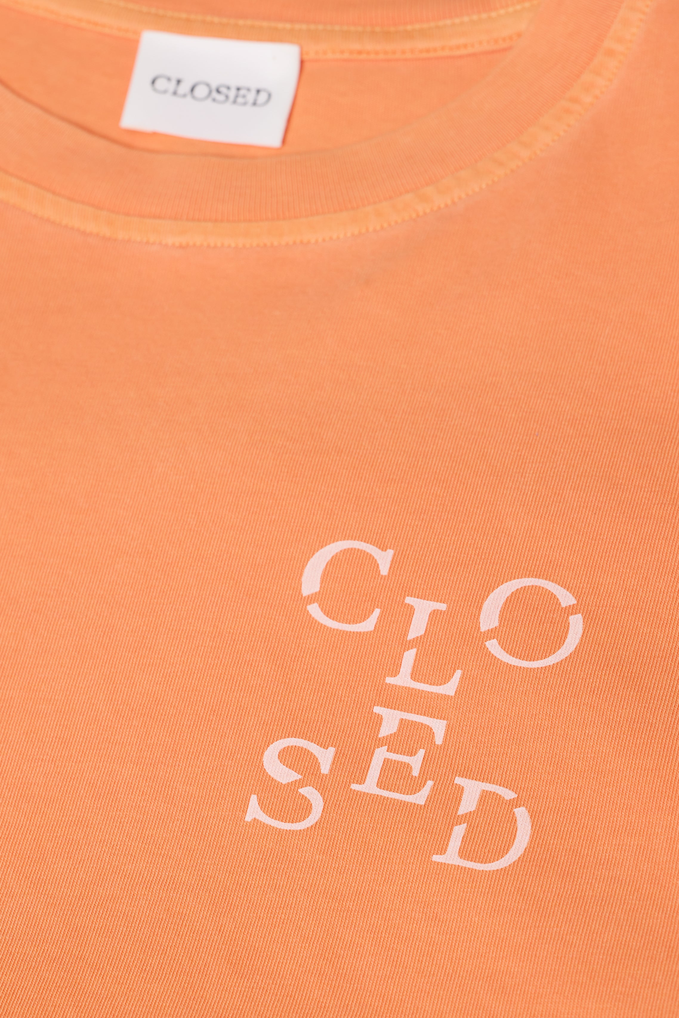 CROPPPED T-SHIRT-Hemden & Blusen-Closed-ARCHIVIST