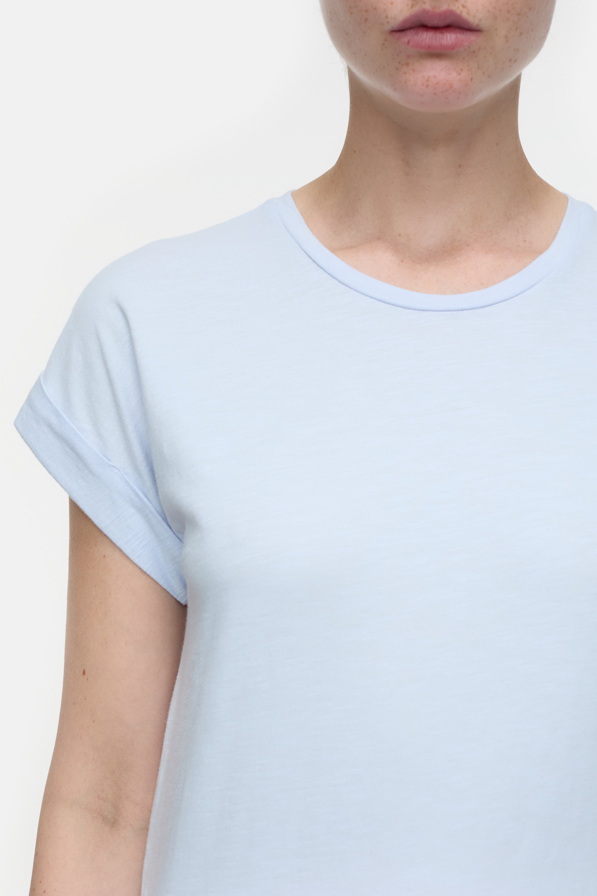 Closed-TURN UP T-SHIRT-Shirts-Black-Deal-Outlet-by-ARCHIVIST