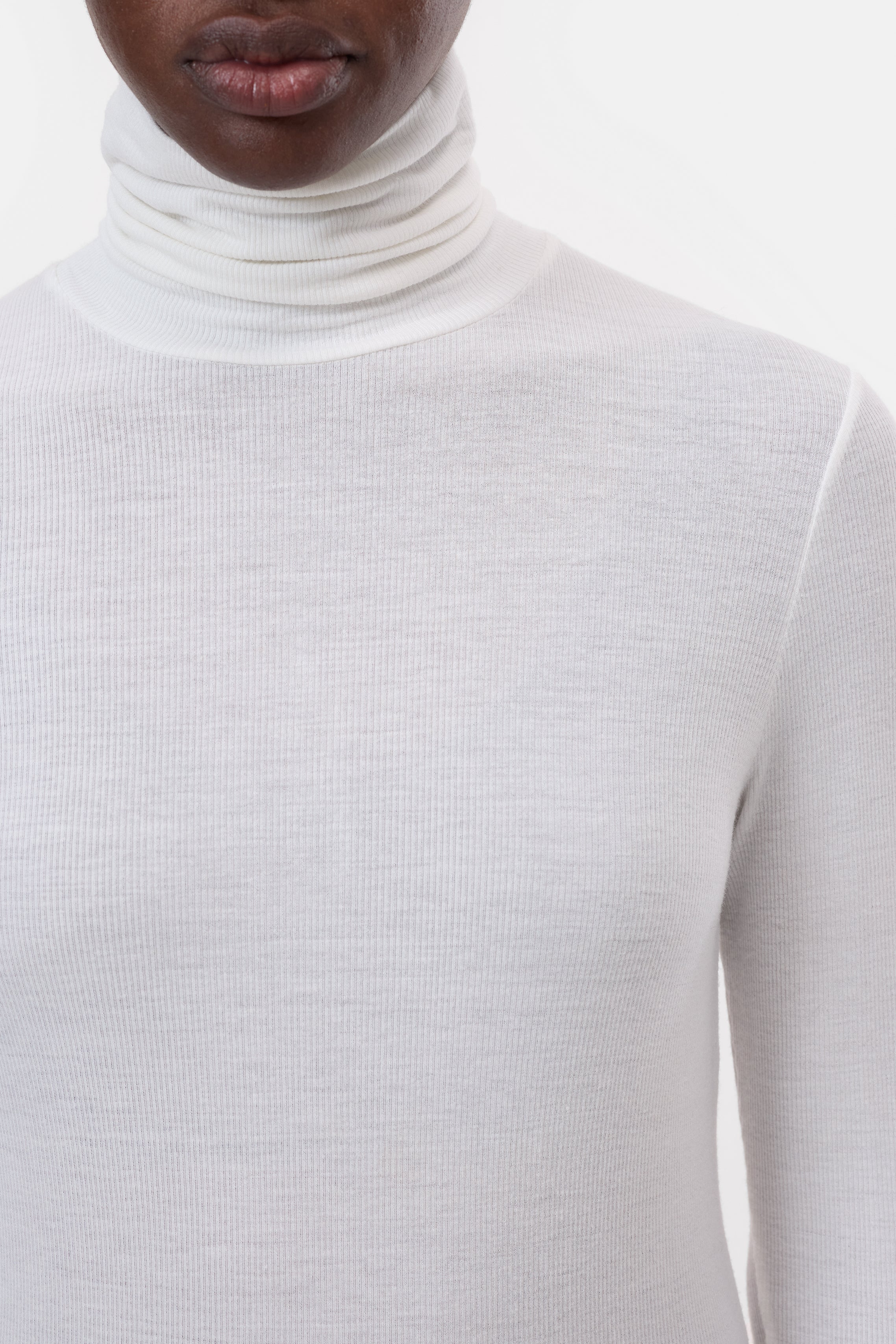 HIGH NECK LONGSLEEVE