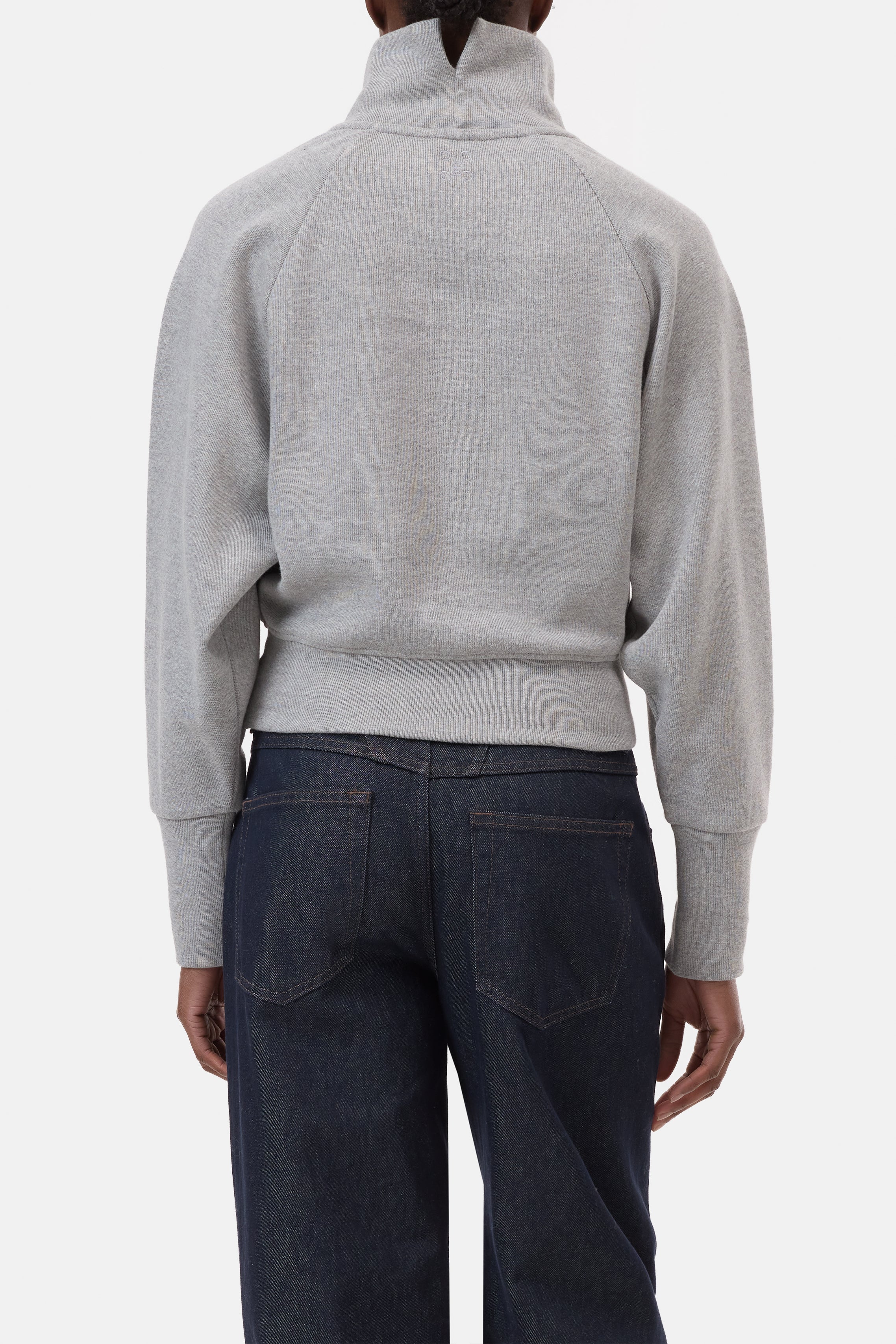 HIGH NECK SWEATSHIRT