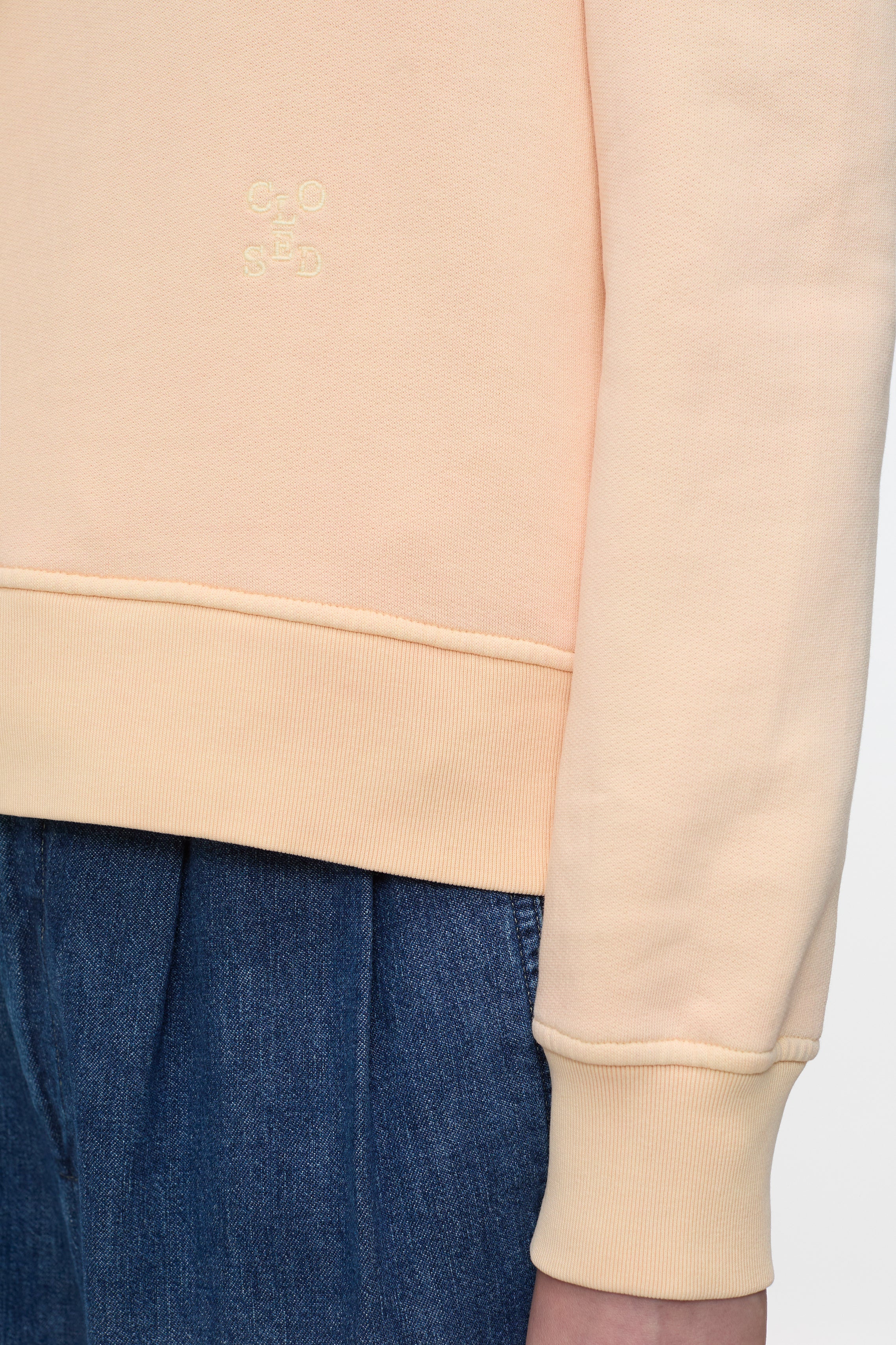 Closed-FITTED CREWNECK-Shirts-Black-Deal-Outlet-by-ARCHIVIST