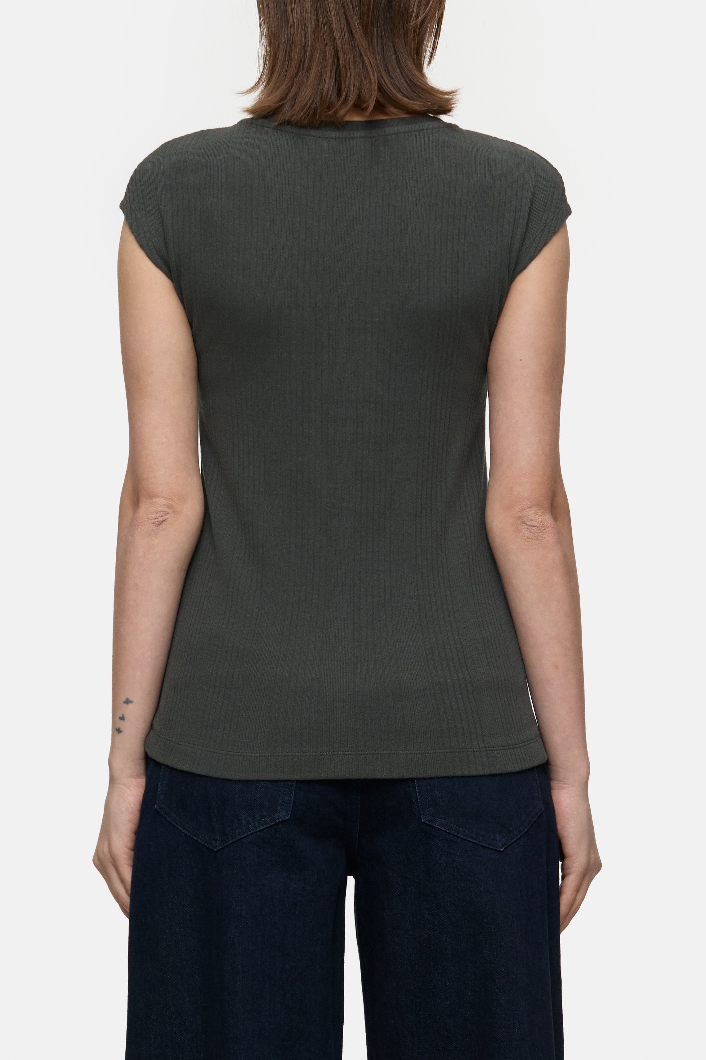 Closed-CREWNECK T-SHIRT-Shirts-Black-Deal-Outlet-by-ARCHIVIST