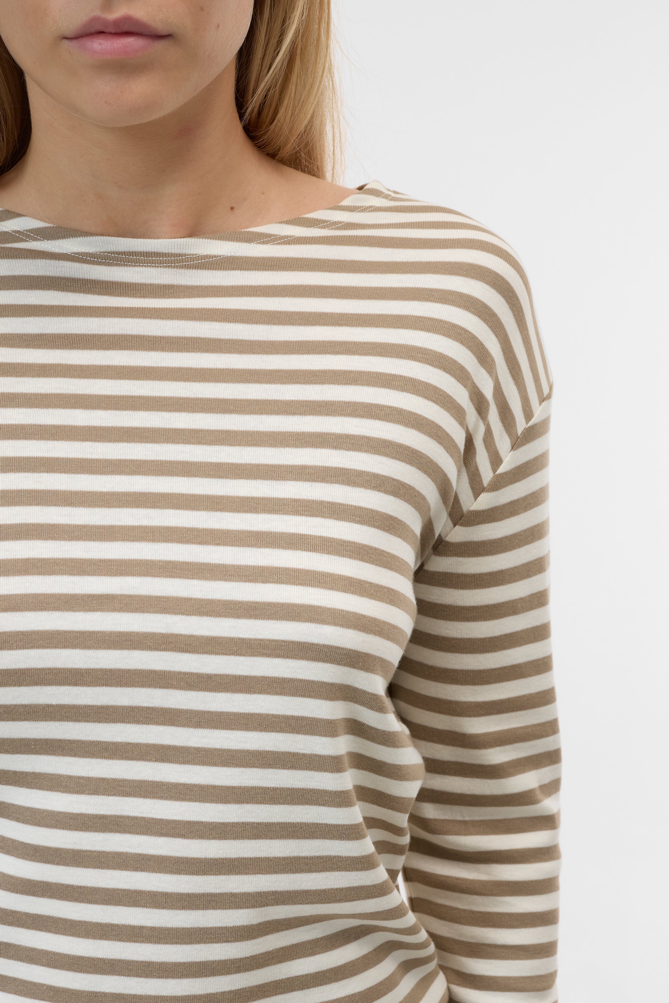 BASIC LONGSLEEVE