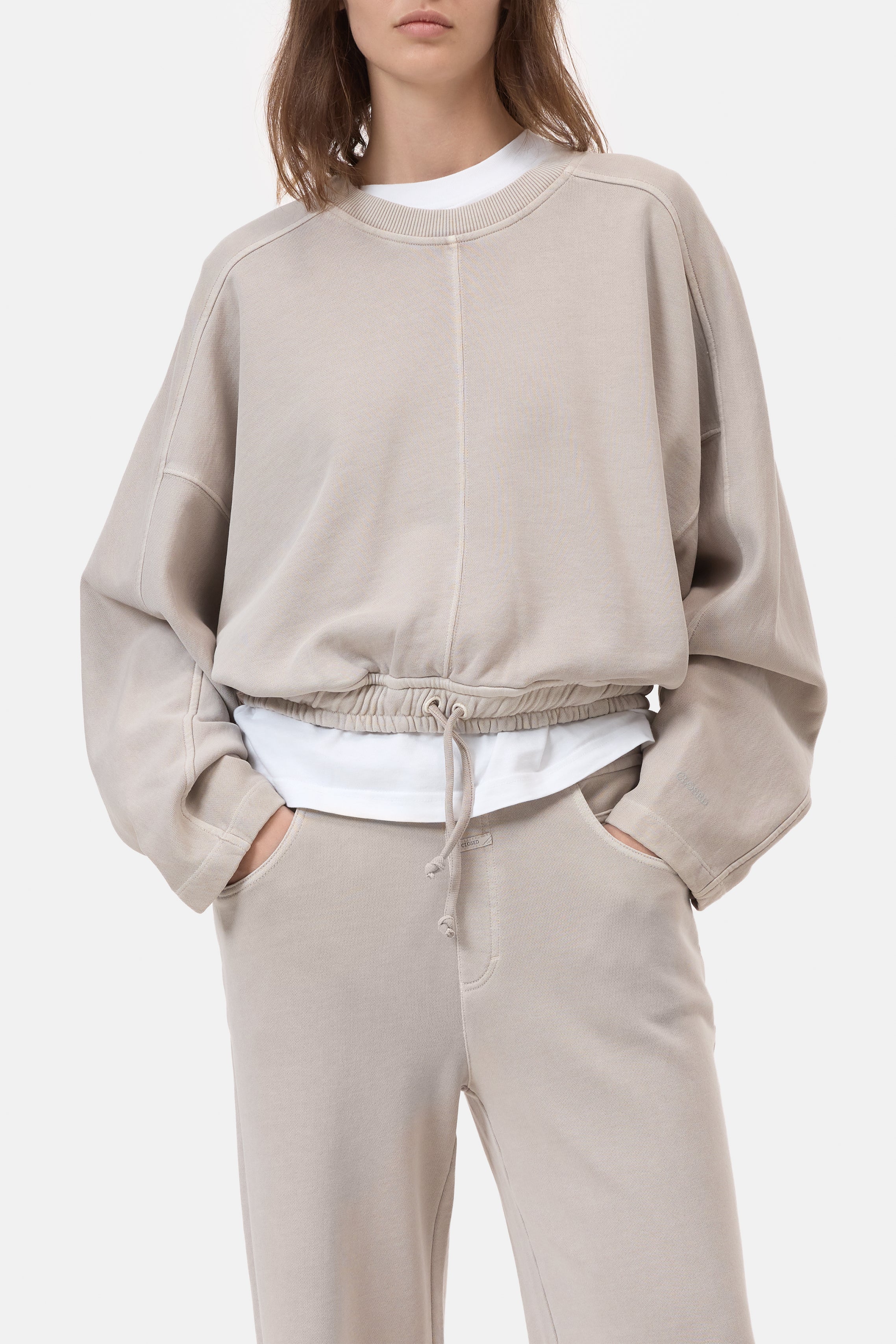 OVERSIZED CROPPED CREWNECK