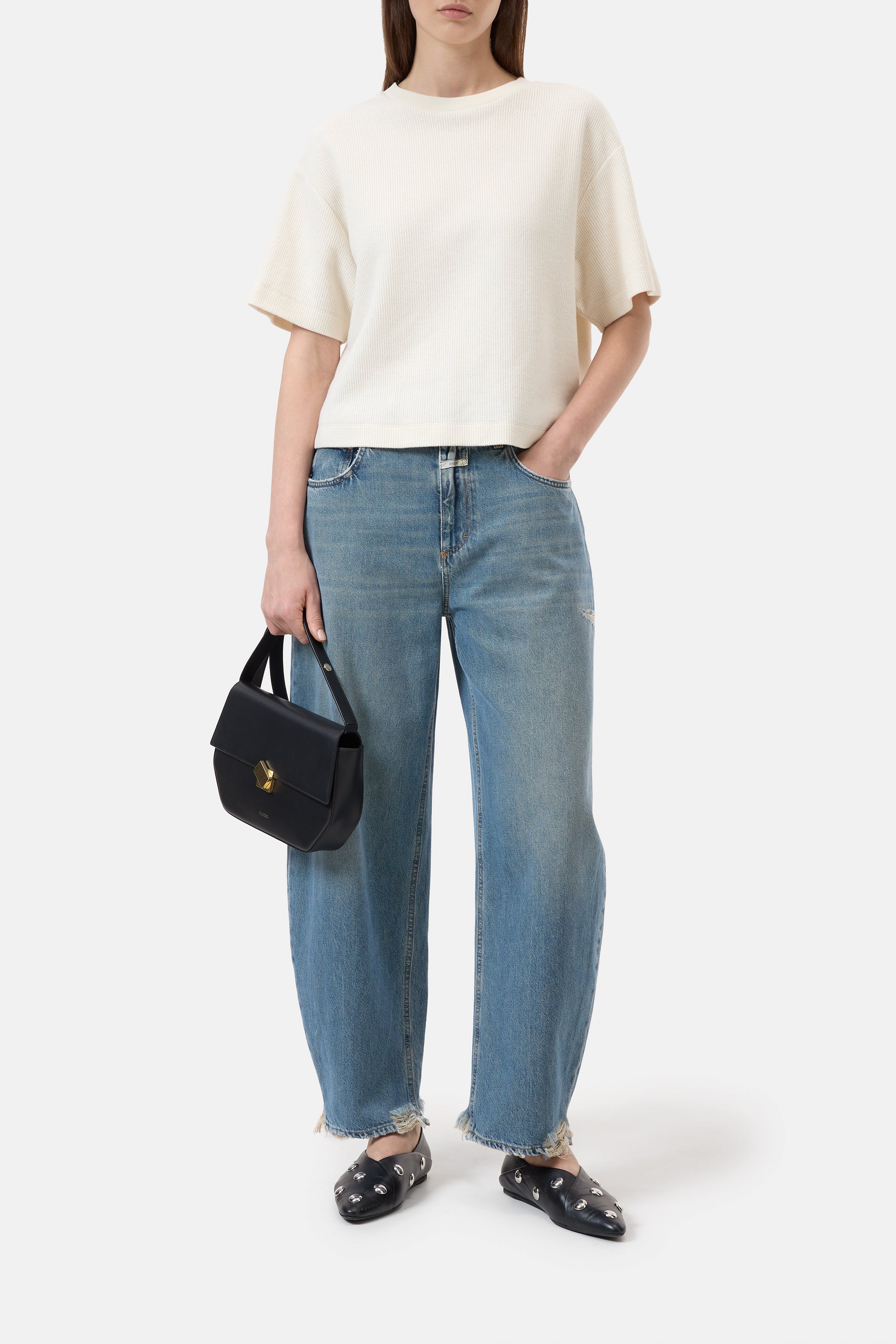 BACK SLIT T-SHIRT
