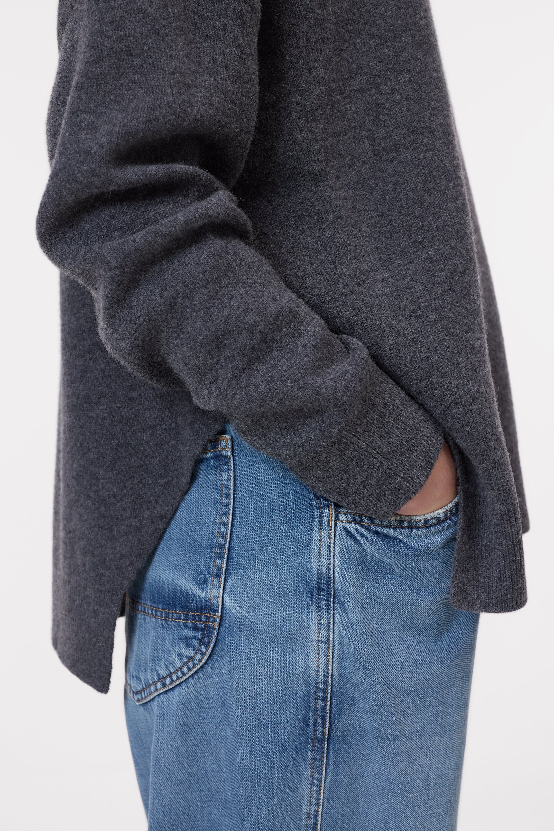HIGH NECK LONG SLEEVE