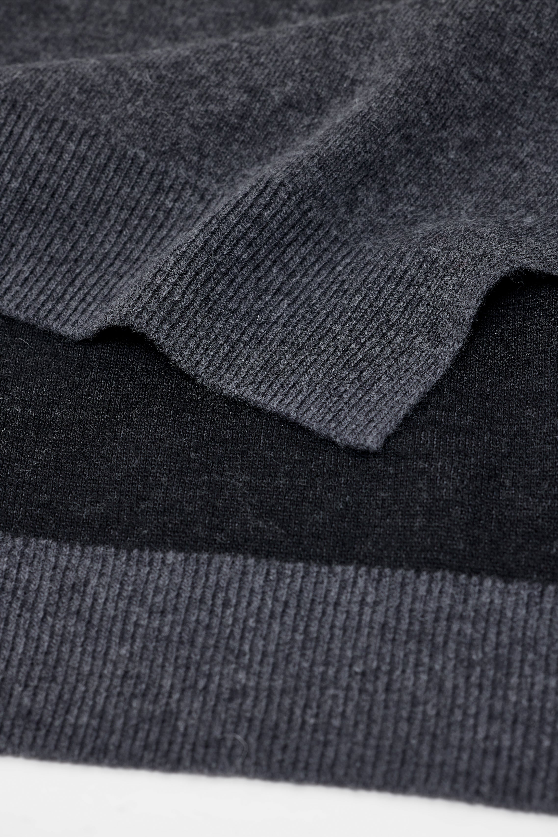 HIGH NECK LONG SLEEVE