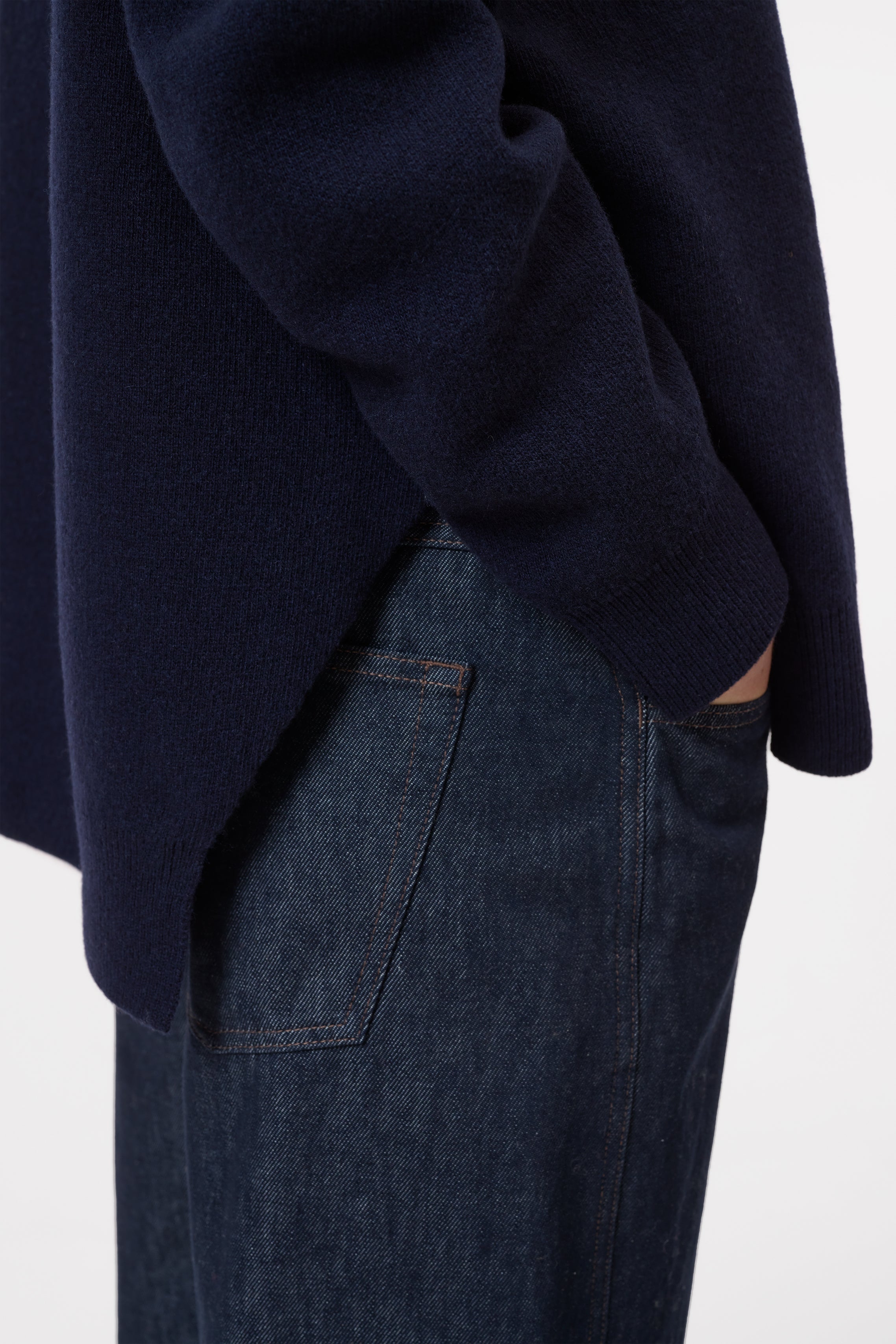 HIGH NECK LONG SLEEVE