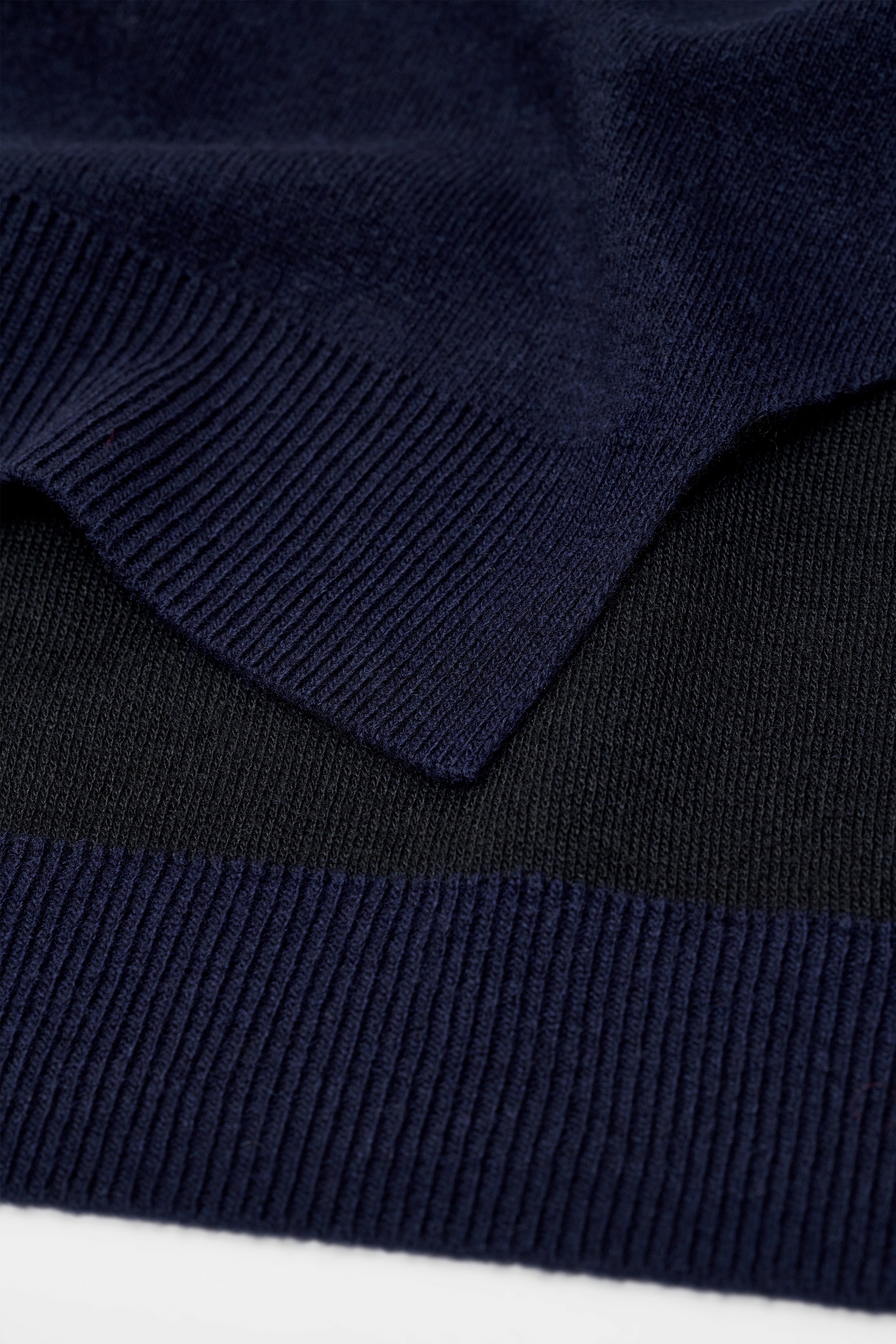 HIGH NECK LONG SLEEVE