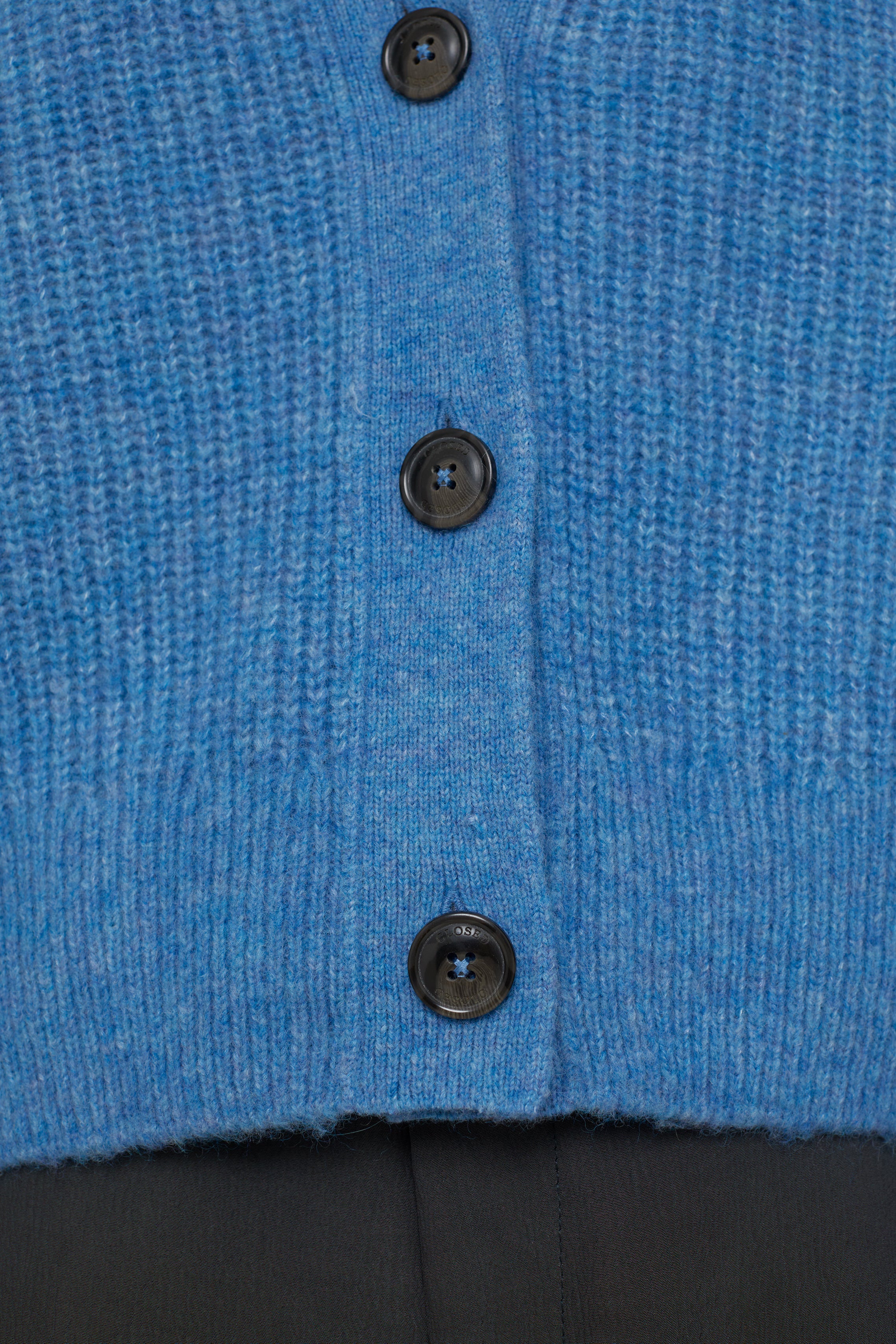 CLOSED-VNECK CARDIGAN KNITS-ARCHIVE-SALE-OUTLET-Lagerverkauf-Strick & Pullover-ARCHIVIST