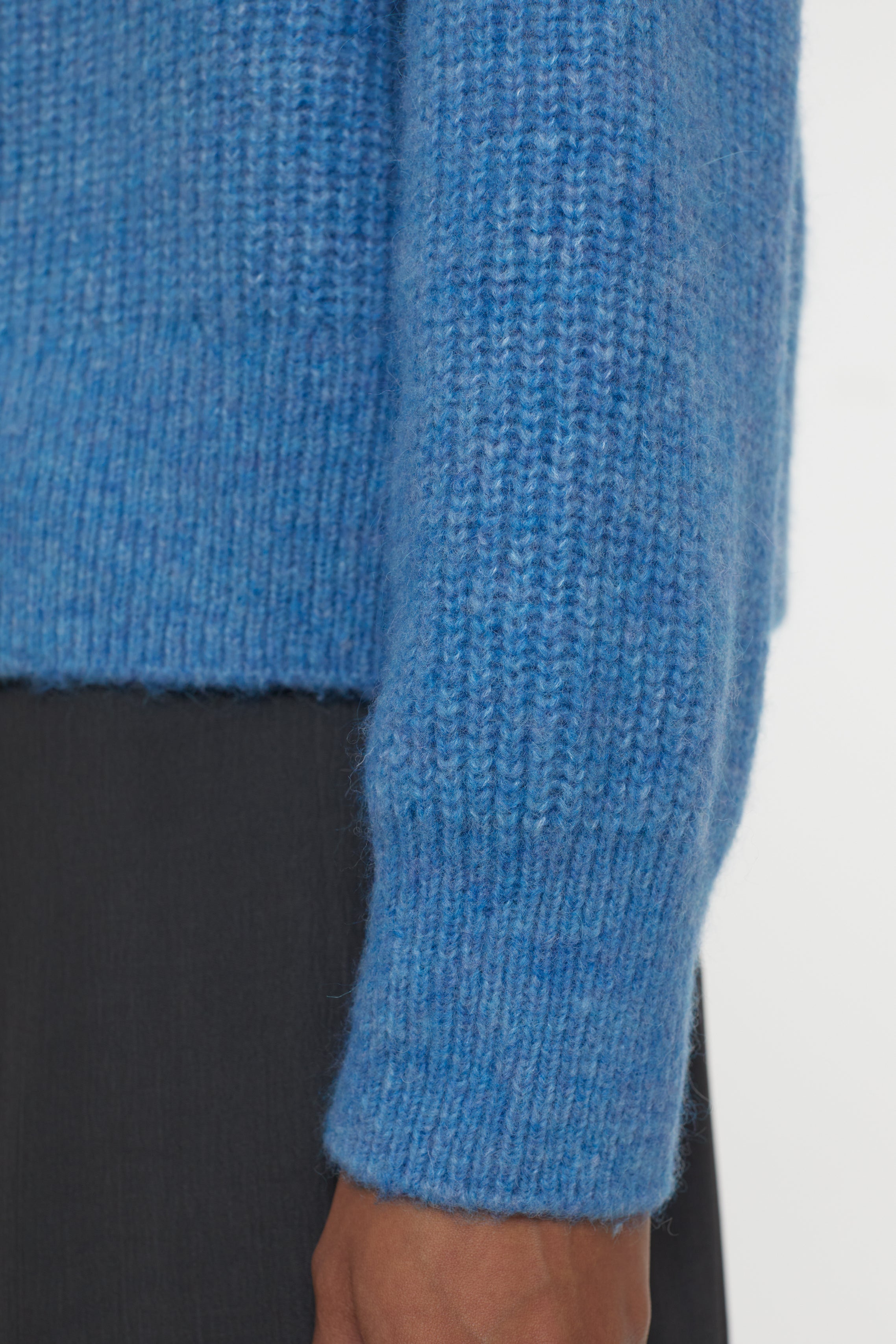 CLOSED-VNECK CARDIGAN KNITS-ARCHIVE-SALE-OUTLET-Lagerverkauf-Strick & Pullover-ARCHIVIST