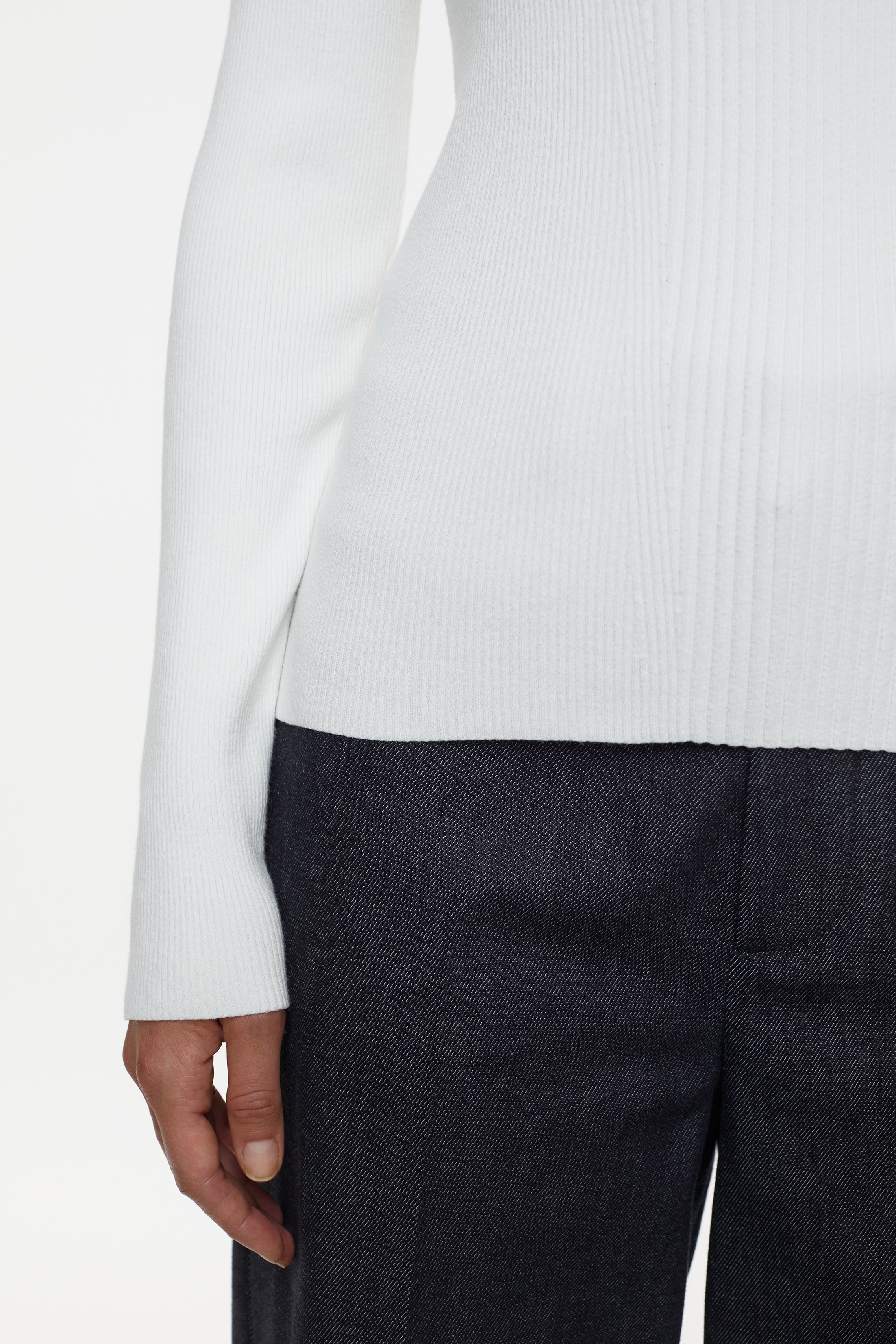 CREW NECK LONG SLEEVE