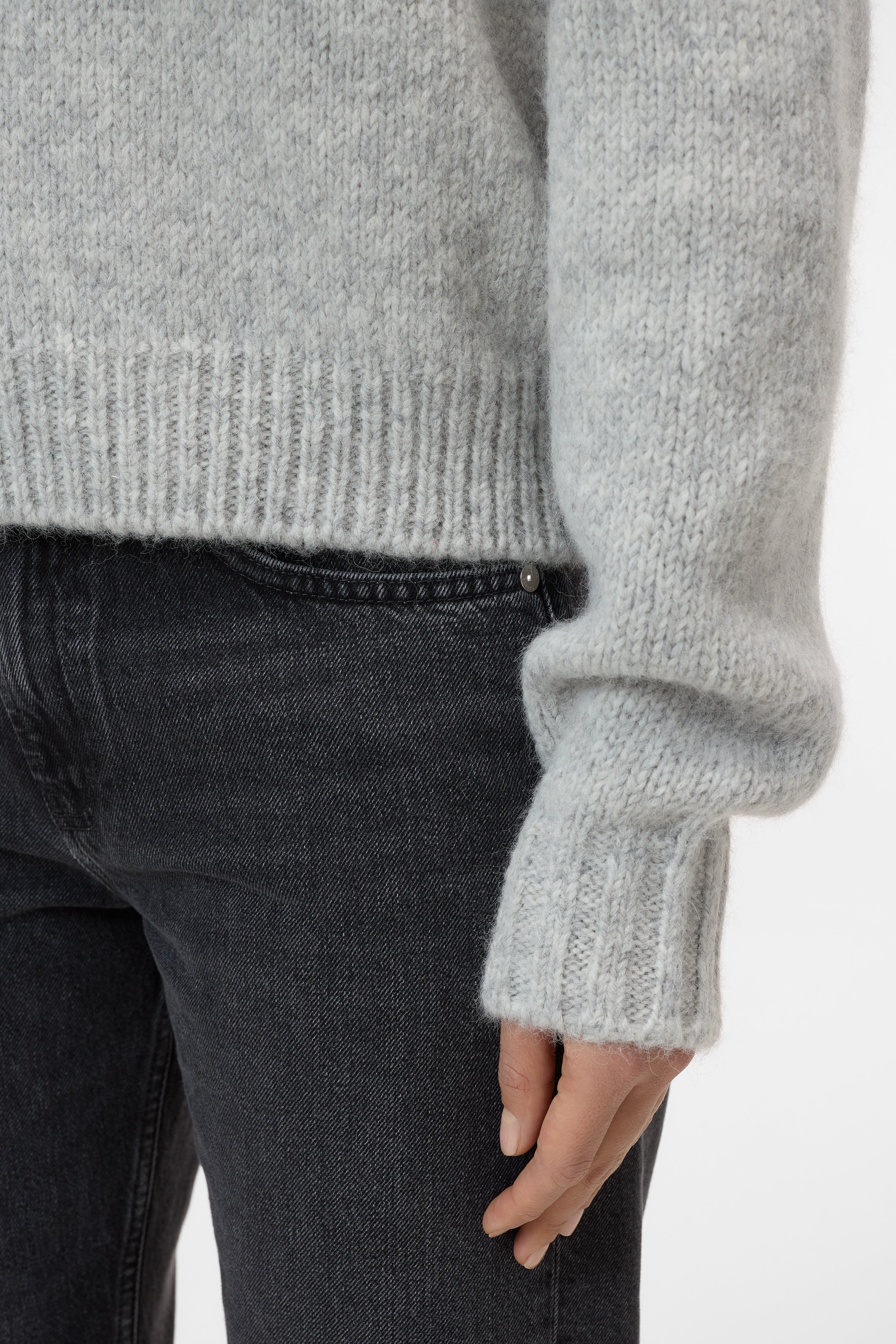 CREW NECK LONG SLEEVE