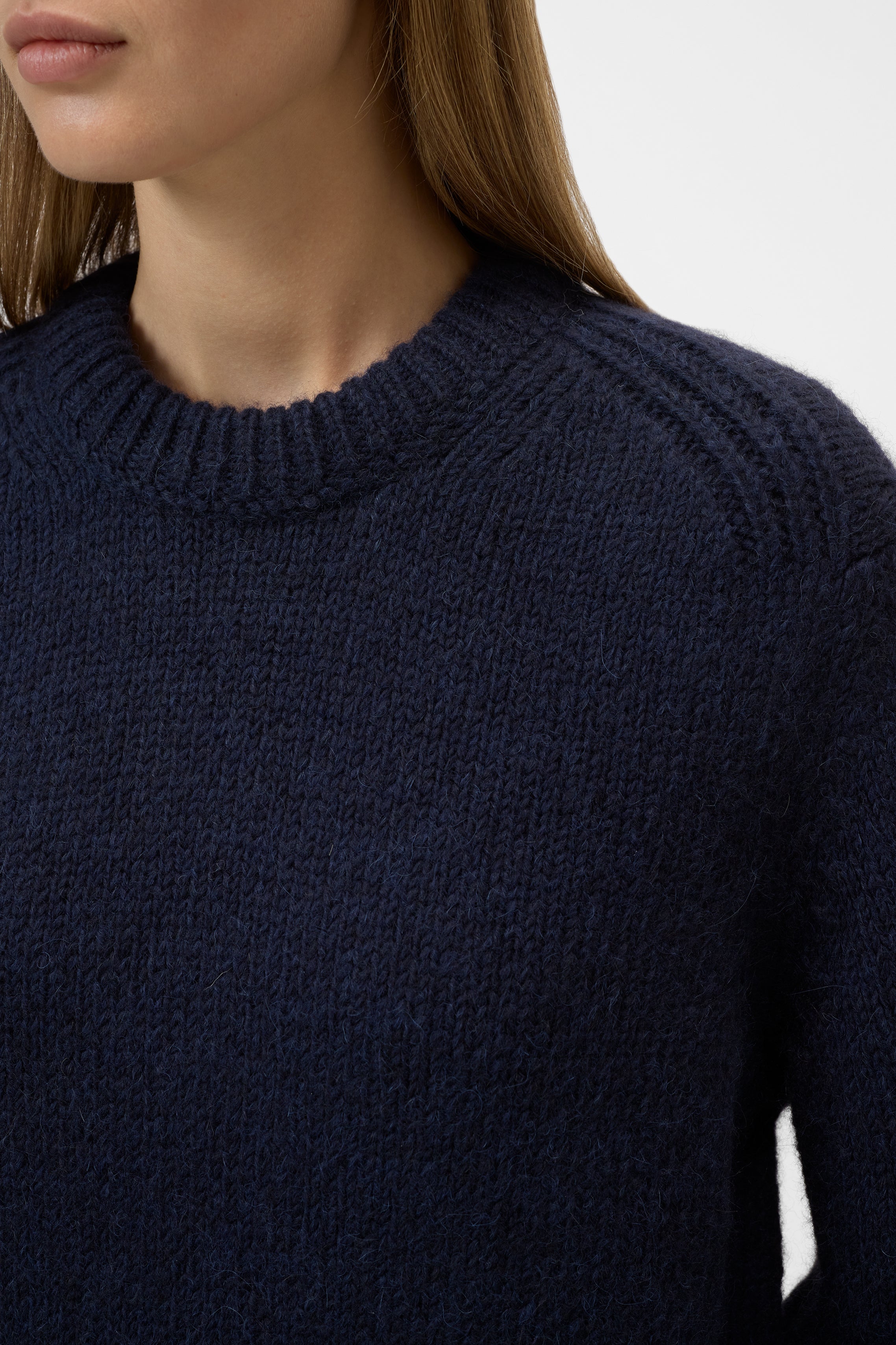 CREW NECK LONG SLEEVE
