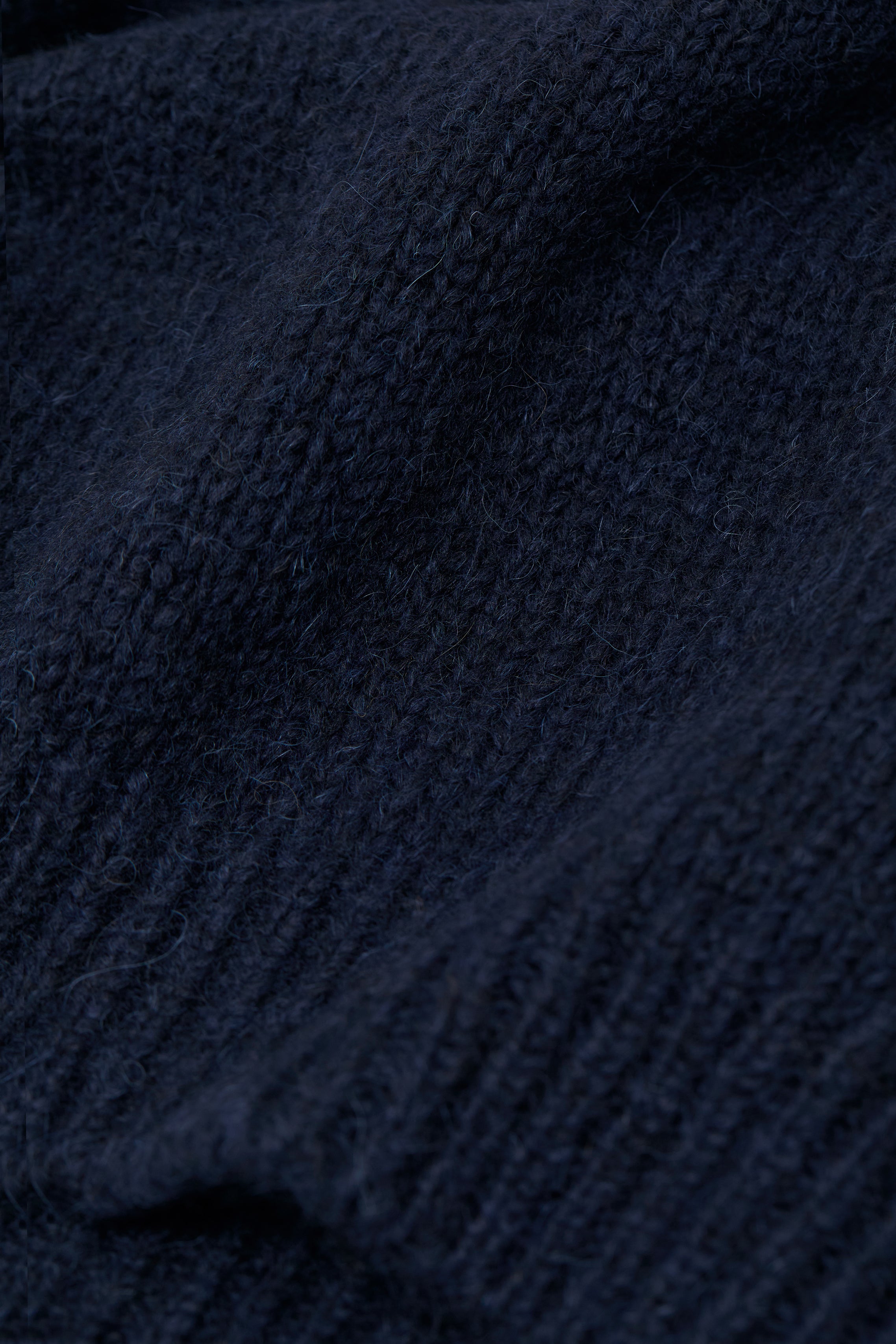 CREW NECK LONG SLEEVE