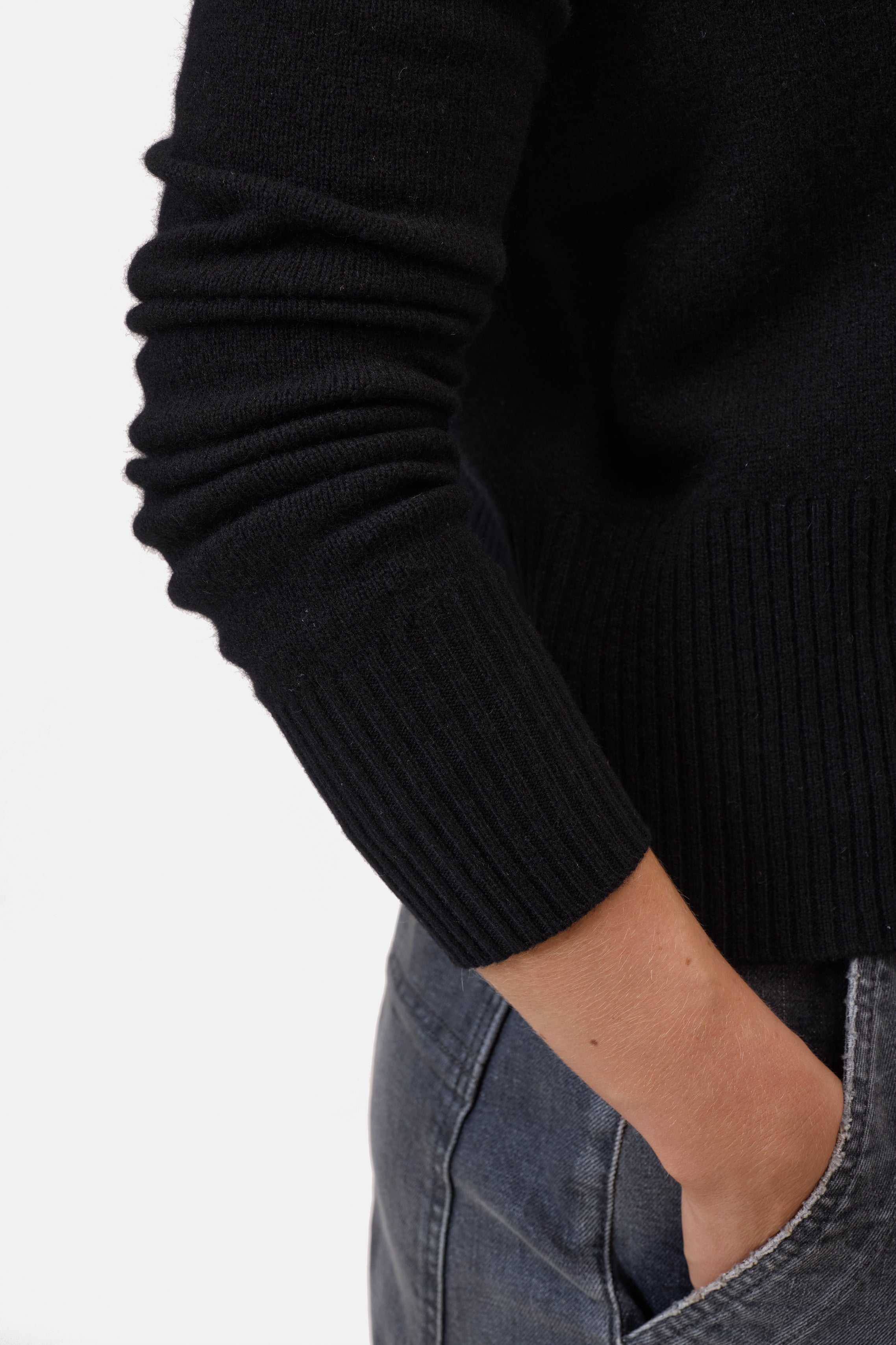 V NECK CARDIGAN