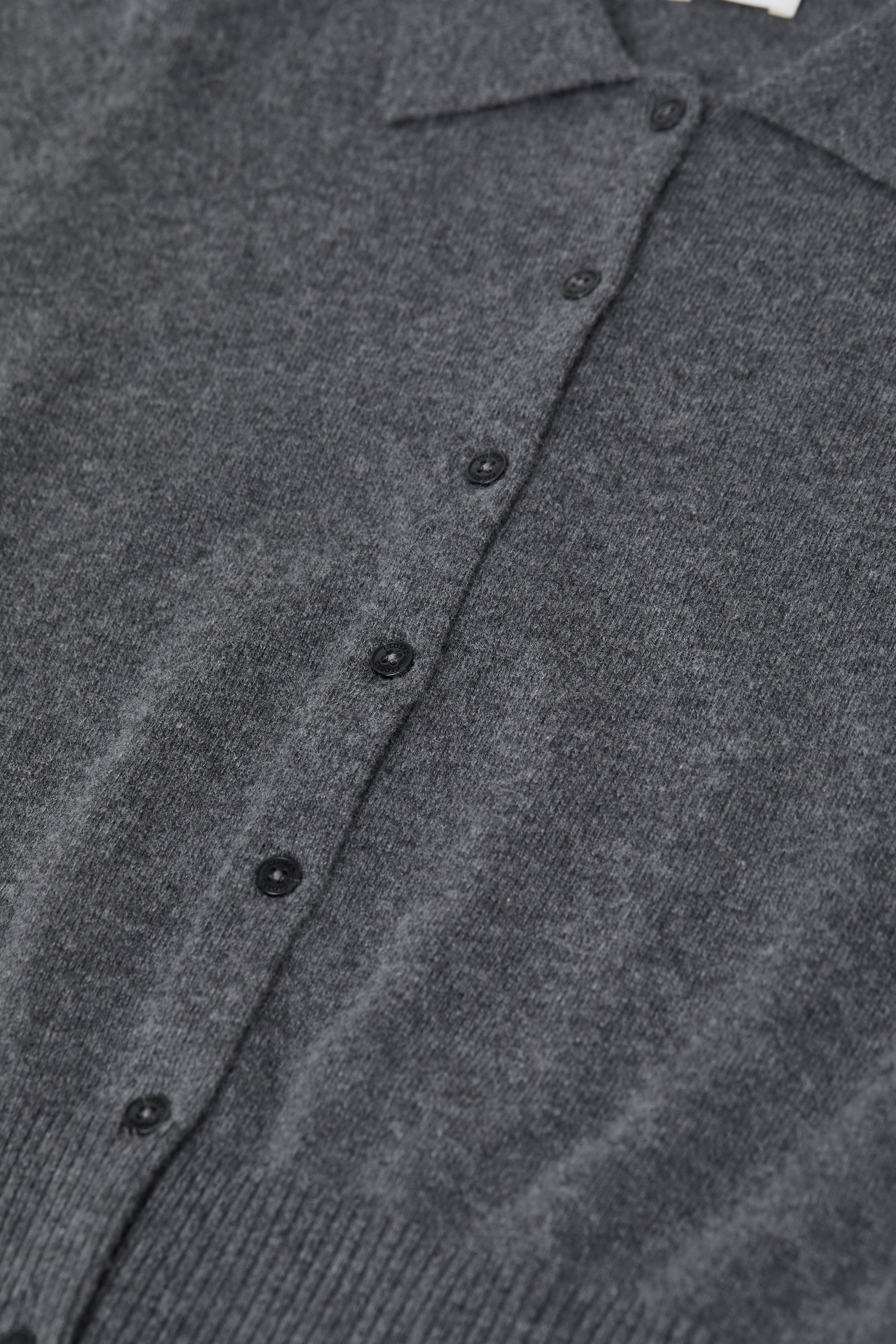 CARDIGAN WITH COLLAR