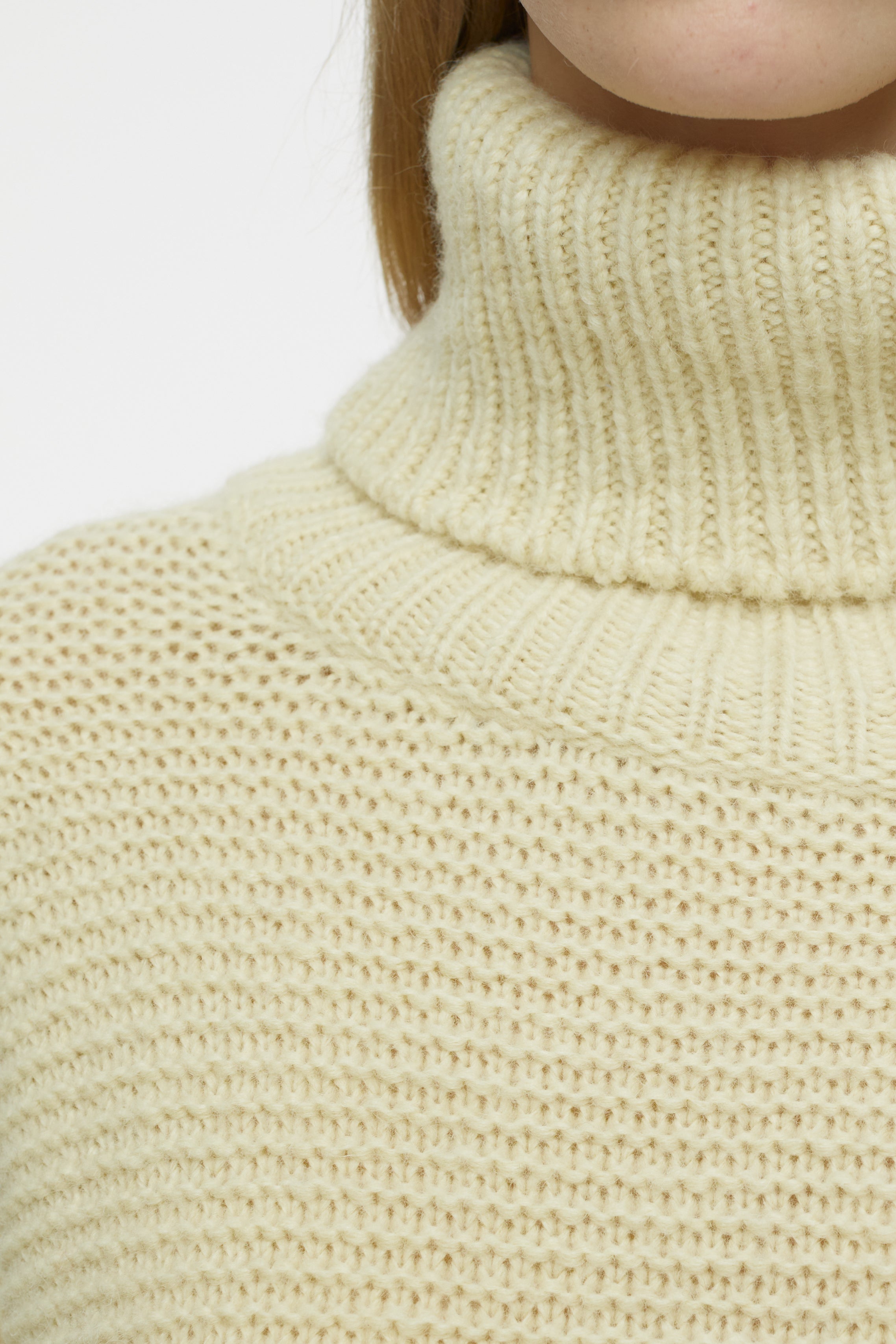 STYLE NAME CHUNKY ROLL NECK KNITS