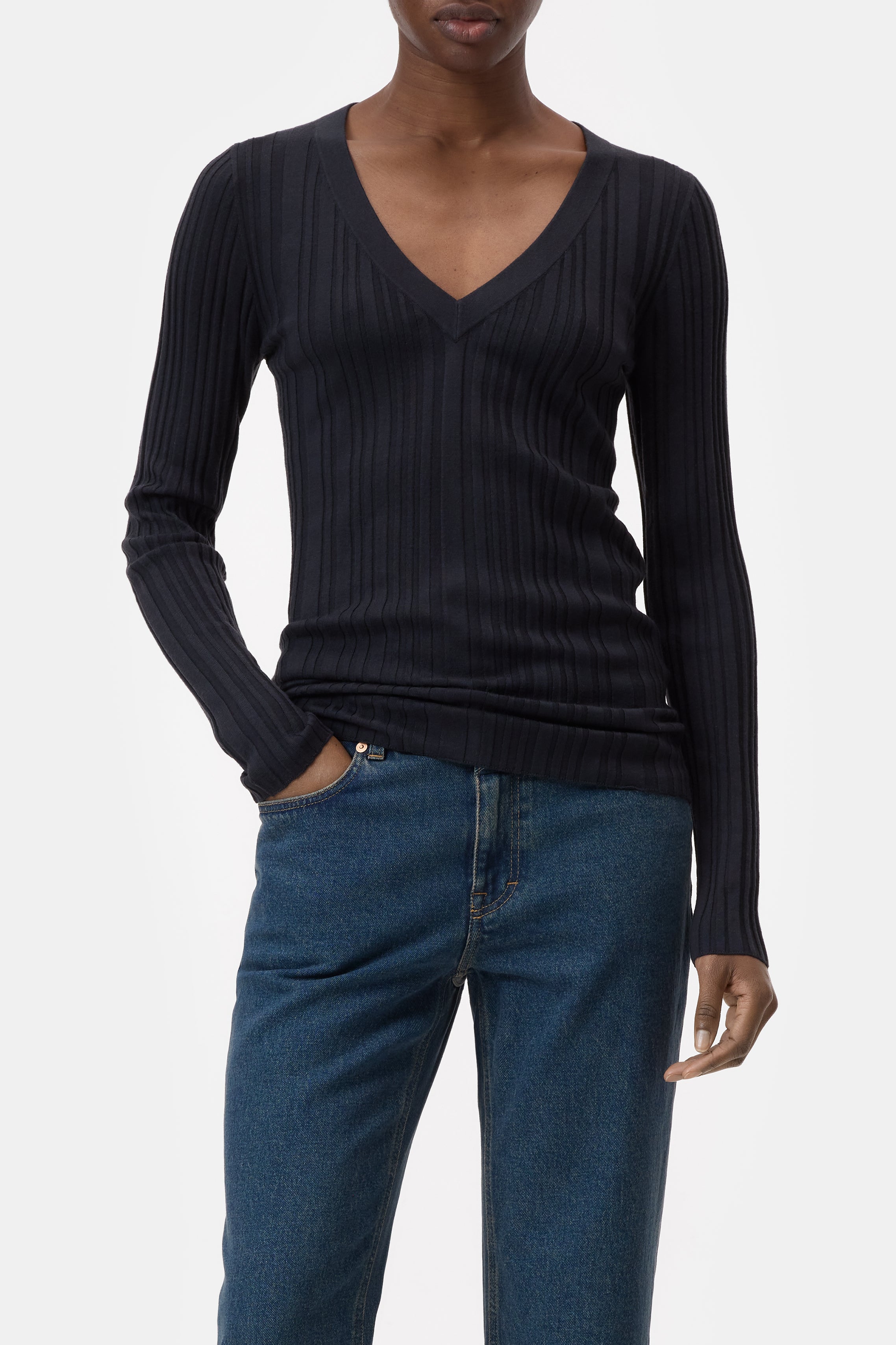 SLIM V-NECK LONG SLEEVE