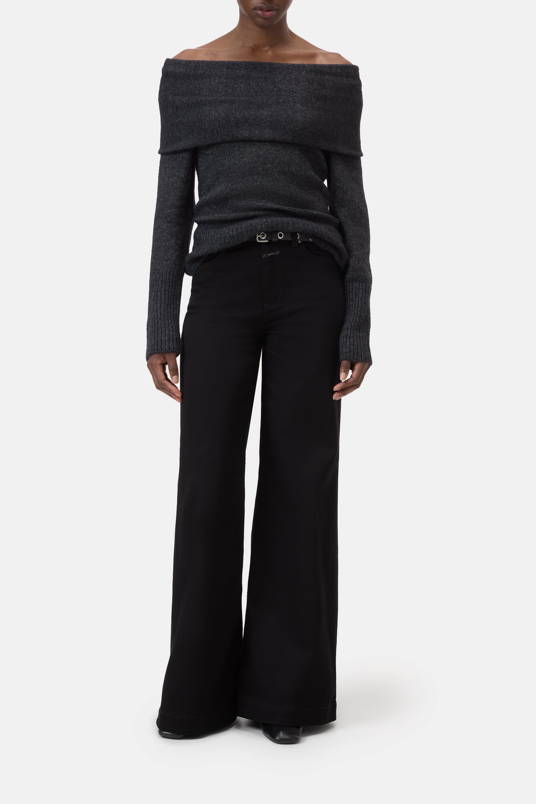 WIDE COLLAR LONG SLEEVE