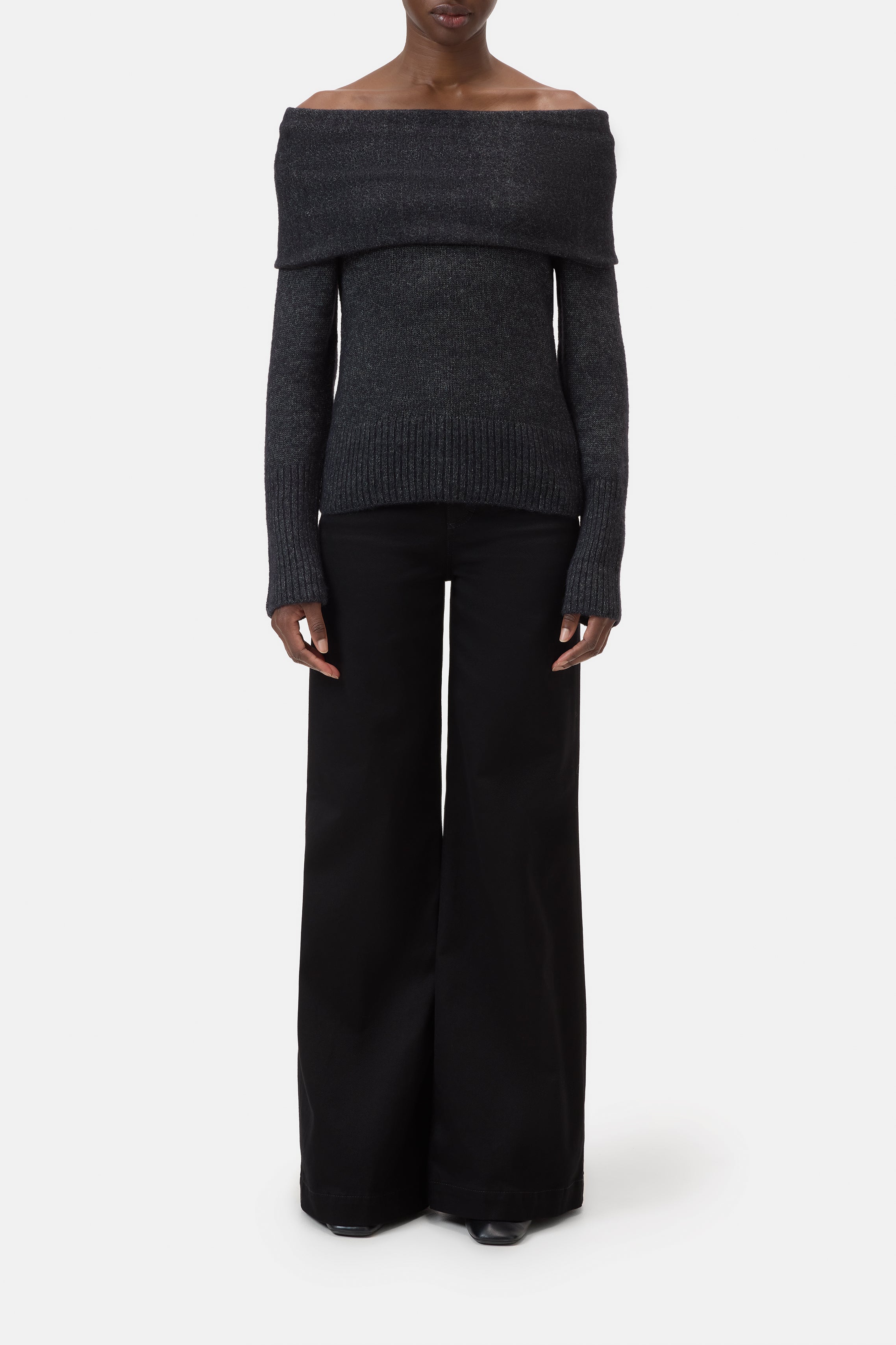 WIDE COLLAR LONG SLEEVE