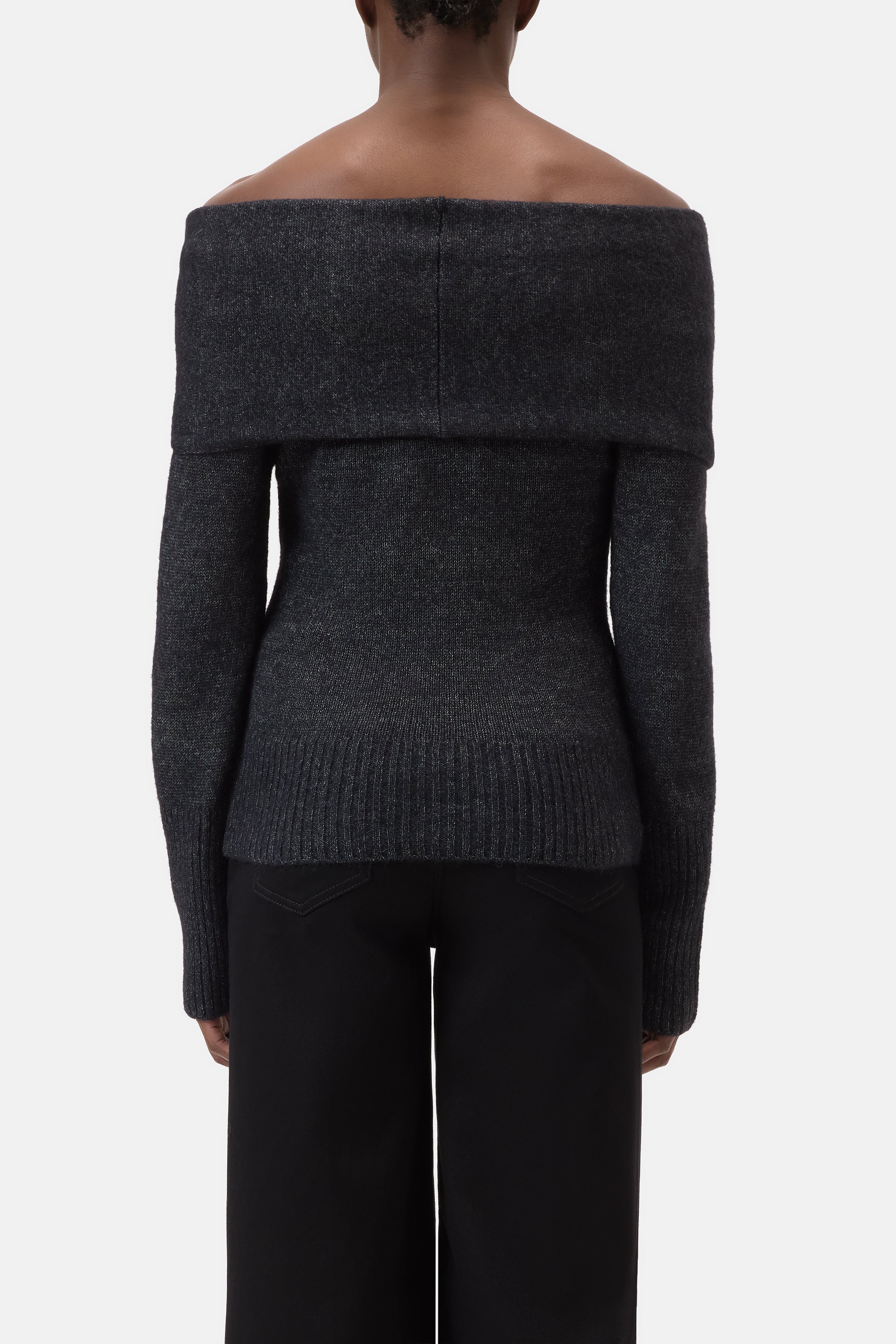 WIDE COLLAR LONG SLEEVE