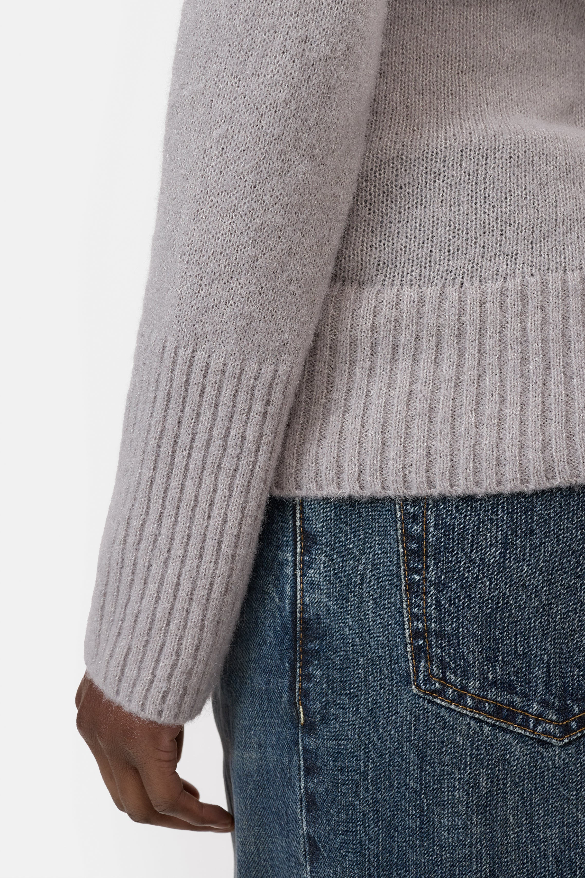 WIDE COLLAR LONG SLEEVE