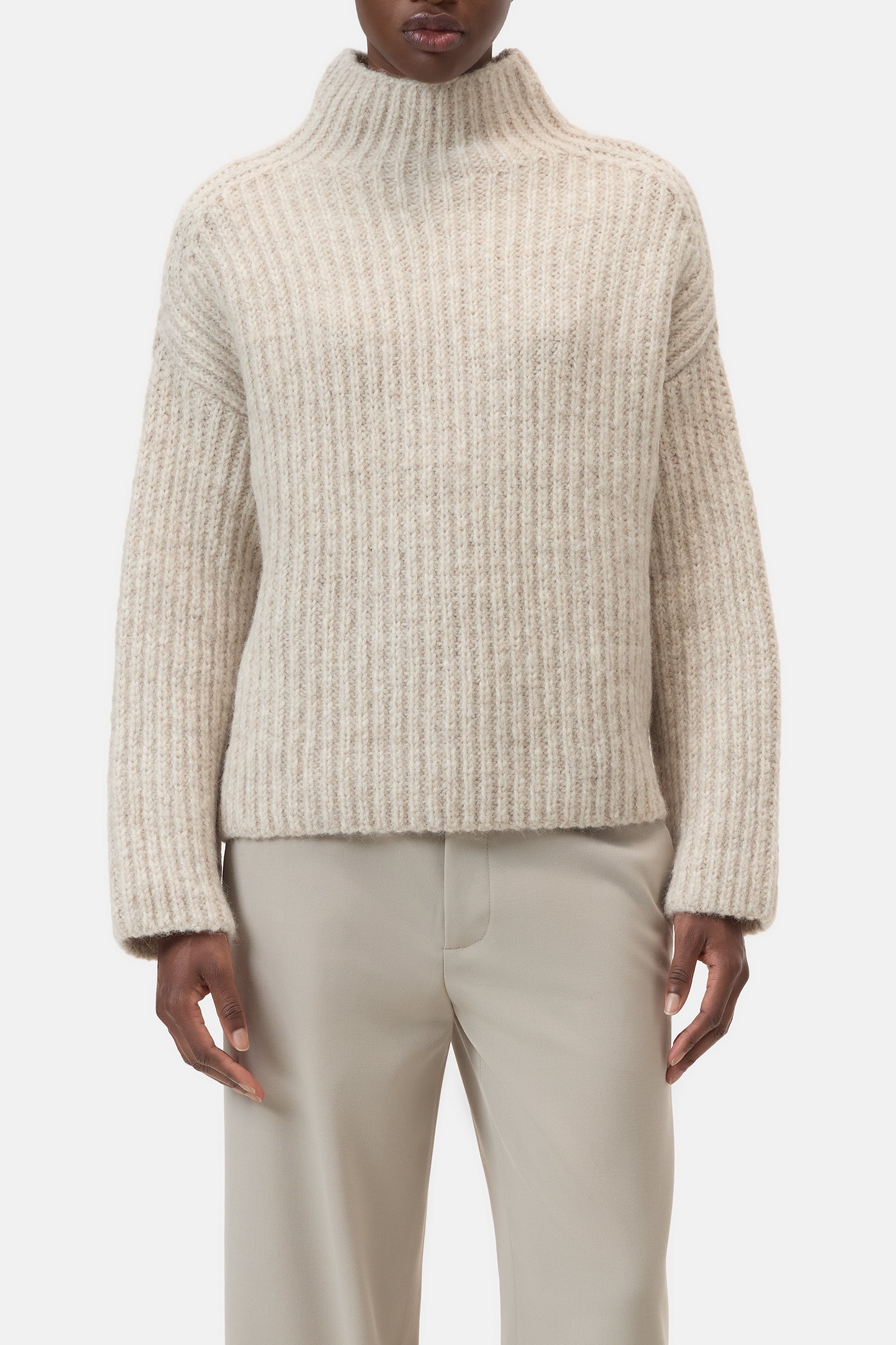 HIGH NECK LONG SLEEVE