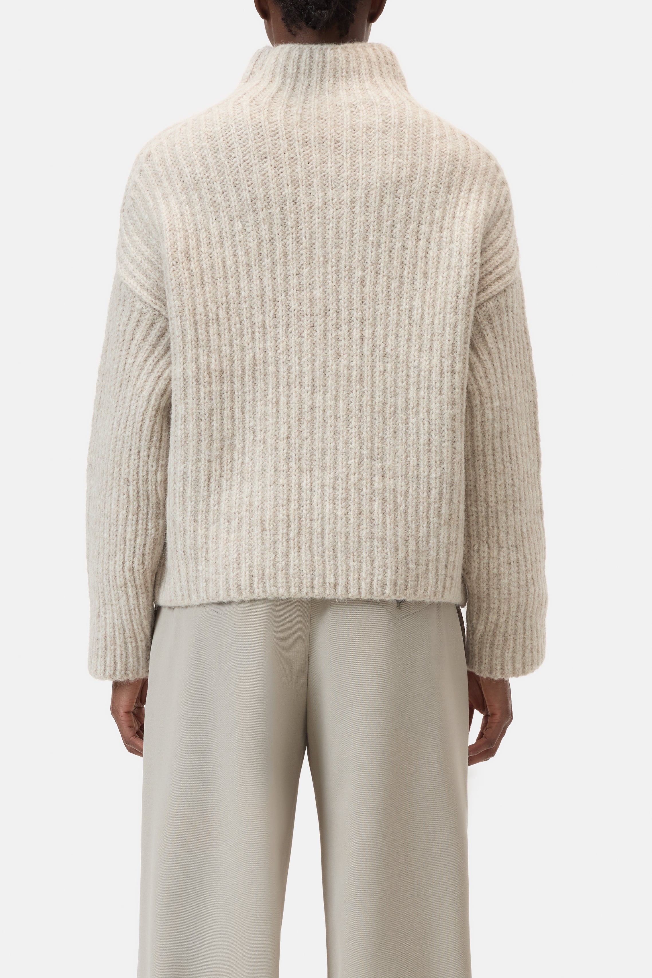 HIGH NECK LONG SLEEVE