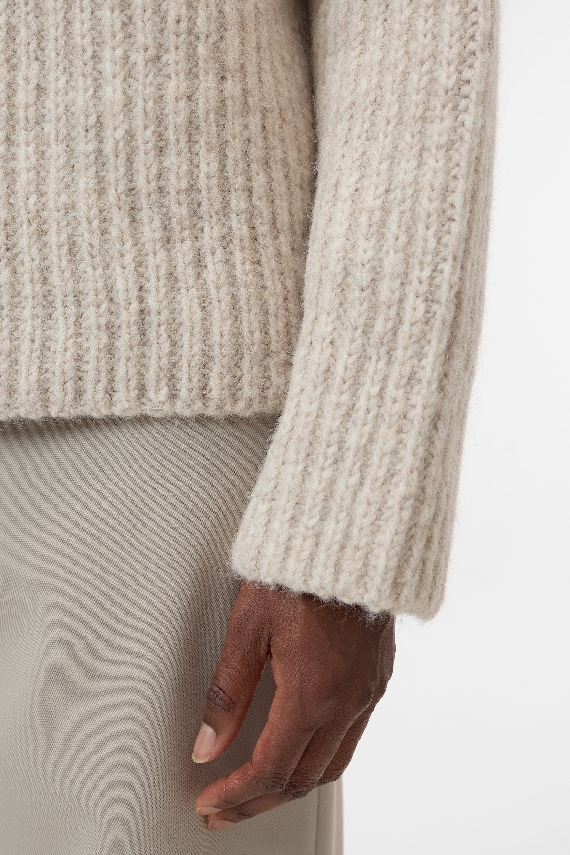 HIGH NECK LONG SLEEVE